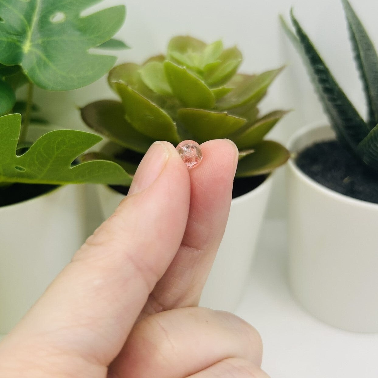 1 strand (aprx 133 beads) 6 mm Light Pink Glass Crackle Beads