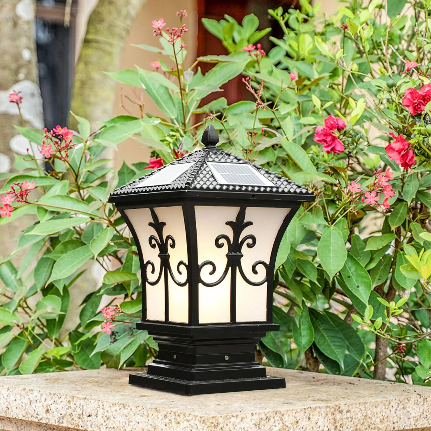 Solar Powered Post Light Outdoor Pillar Lamp Garden Driveway Fence Lantern Lamp