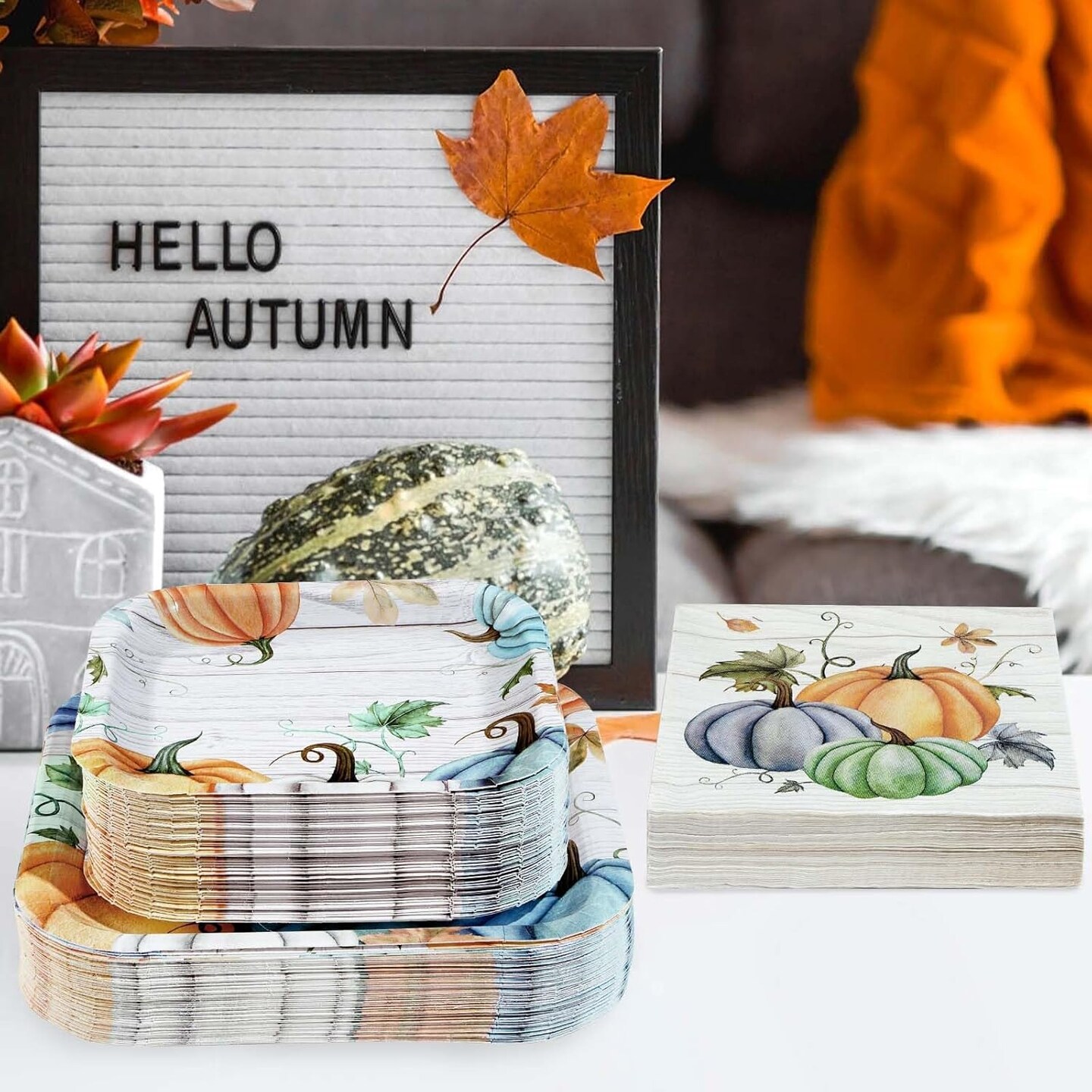 200Pcs Plates and Napkins Square Blue Pumpkins Plate Thanksgiving (White and Blue)