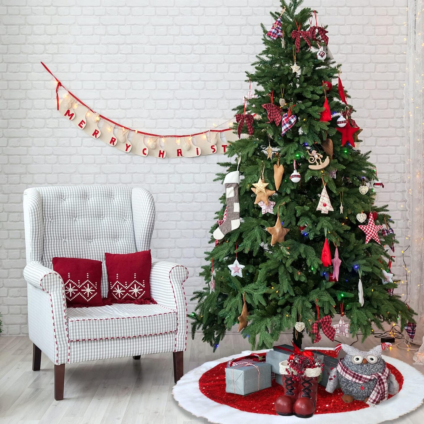 Christmas Tree Skirt 48 Inch Shiny Red (Red)