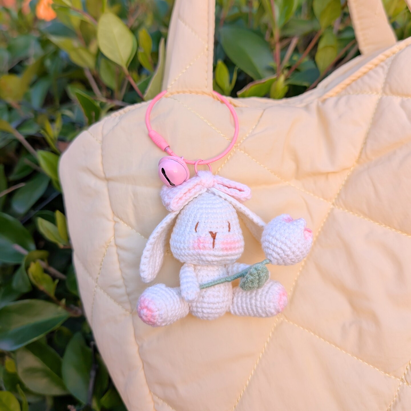 ◆VVV◆ Heart Ribbon Tulip Rabbit Keychain 23SSKR011WHF Bunny Tulip Keychain – Kitty's
