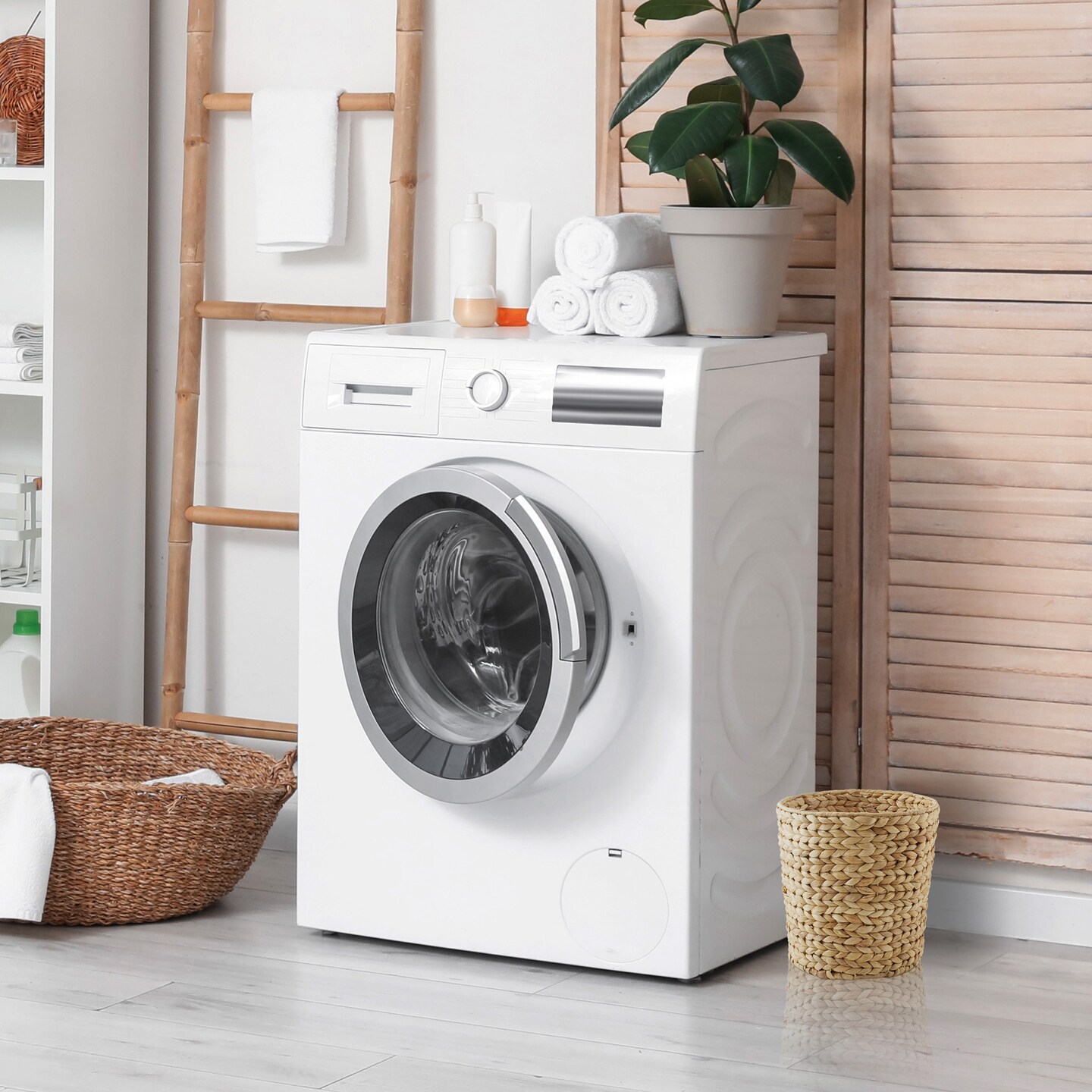 Casafield Set of 2 Water Hyacinth Waste Baskets - Natural, Round Woven Trash Can Bins for Bathroom, Bedroom, Laundry Room, Home Office