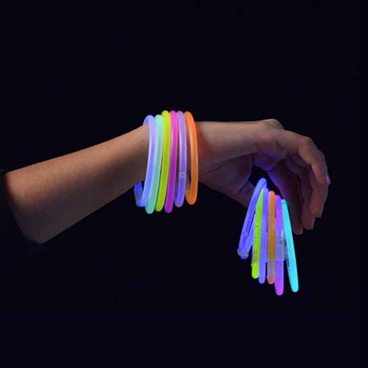 Glow Bracelets 25 Pc Include 25 Units