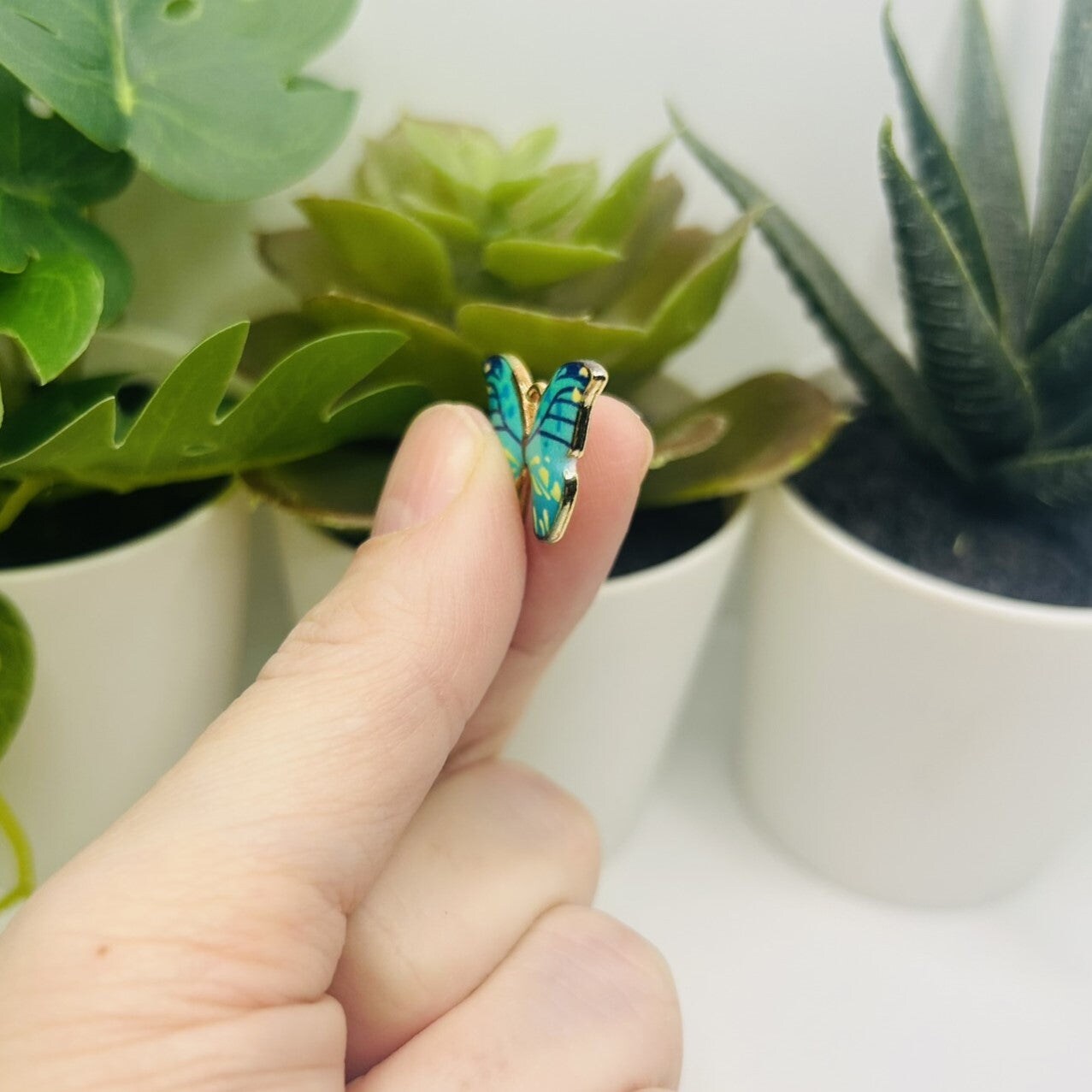 1, 4, 20 or 50 Pieces: Light Blue Enamel and Gold Butterfly Charms