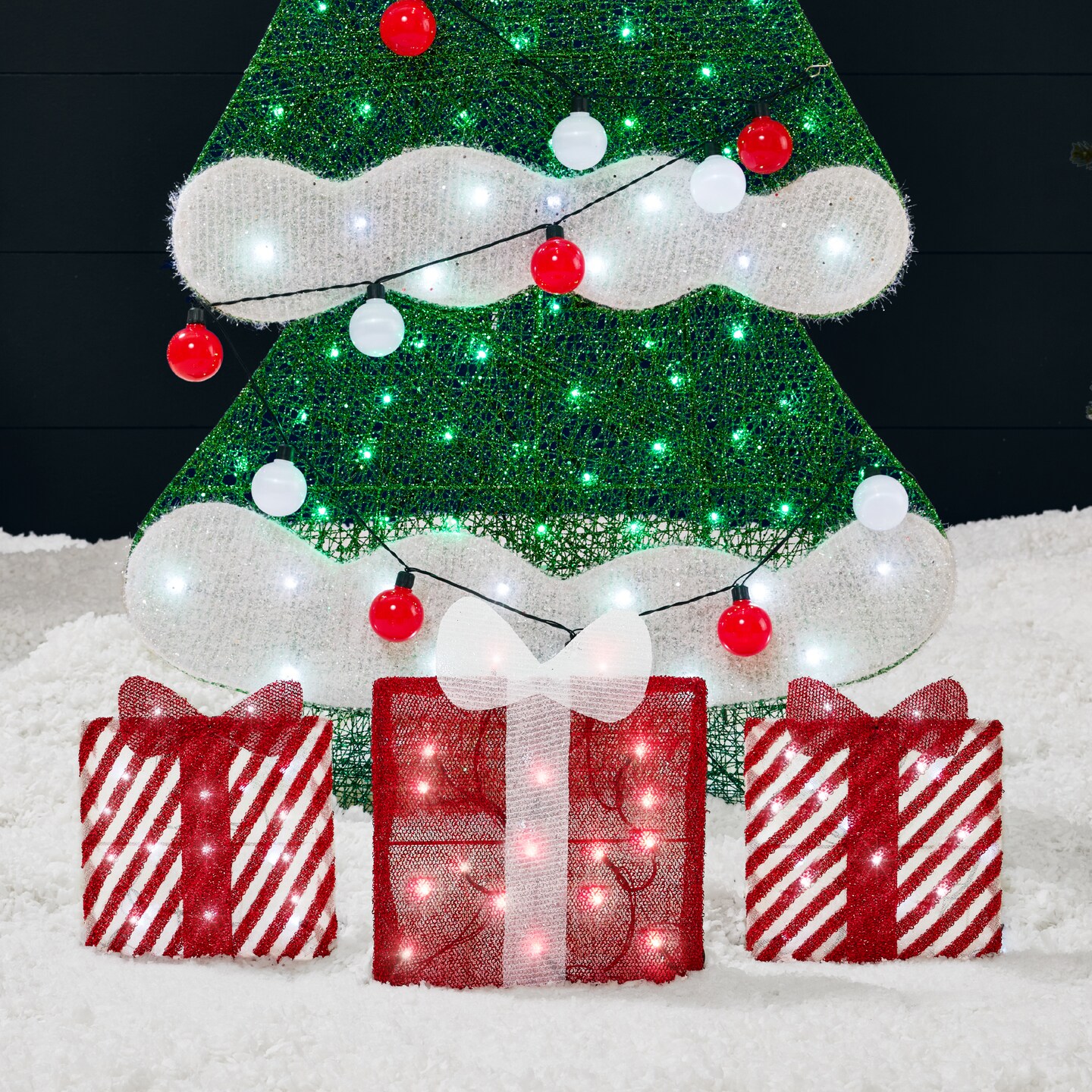 Best Choice Products 6ft Lighted 2D Christmas Tree Outdoor Decor w/ 170 LED Lights, Gift Boxes, Storage Bag