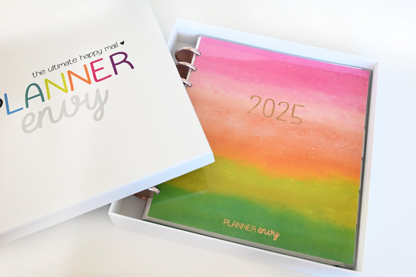 2025 Planner - Horizontal Layout, Disc Bound - &#x22;Rainbow Glitz&#x22; (#701)