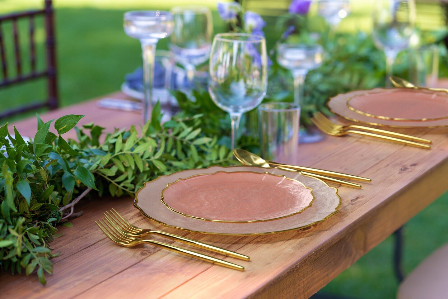 Trendables Plastic Plates for Party Fancy Plastic Dinner Plates For Guest 7.5 inch Dessert Plates & 10 Inch Thin Delicate Disposable Dinnerware Charger Plate Set