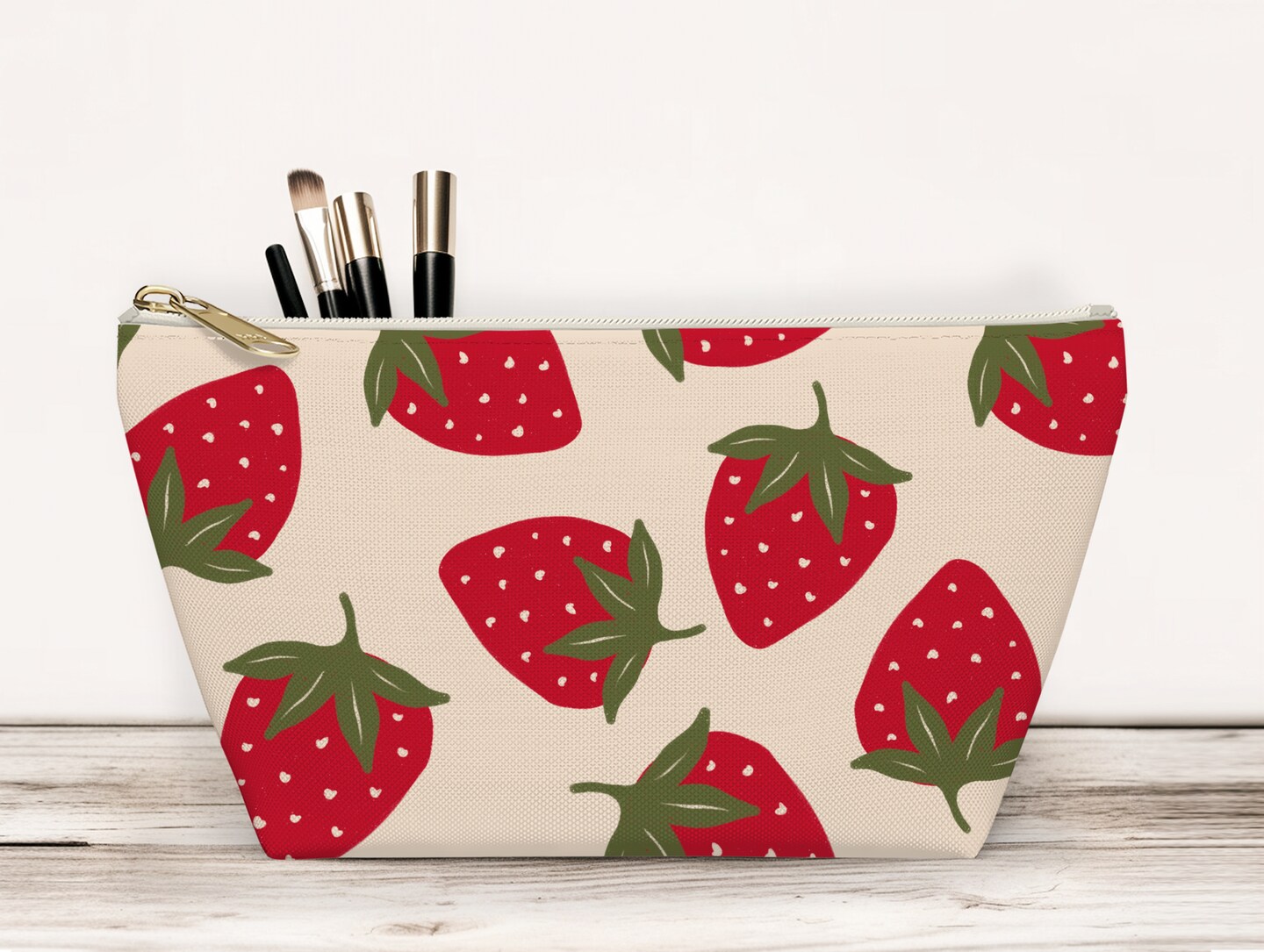 cute makeup bags for travel for women VLANDO Bag,Travel Bag Teen Clear Toiletry Bag Pink Make up Bag with Zipper and Handle Portable Makeup Case Birthday Gifts for Girls Women Its quilted design provides cushioning for whatever you pack inside Tulip Makeup Bag Travel Cute