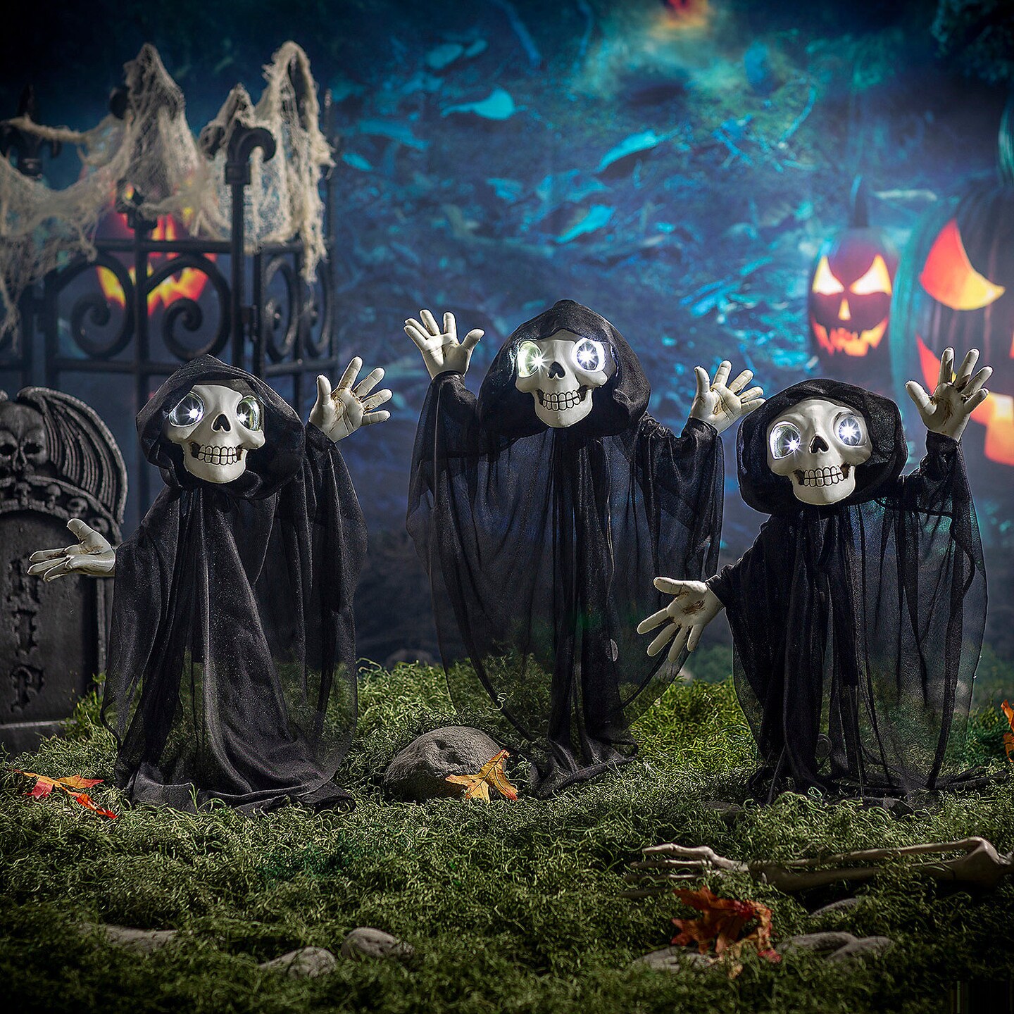Light Up Grinning Reaper Yard Stakes Set