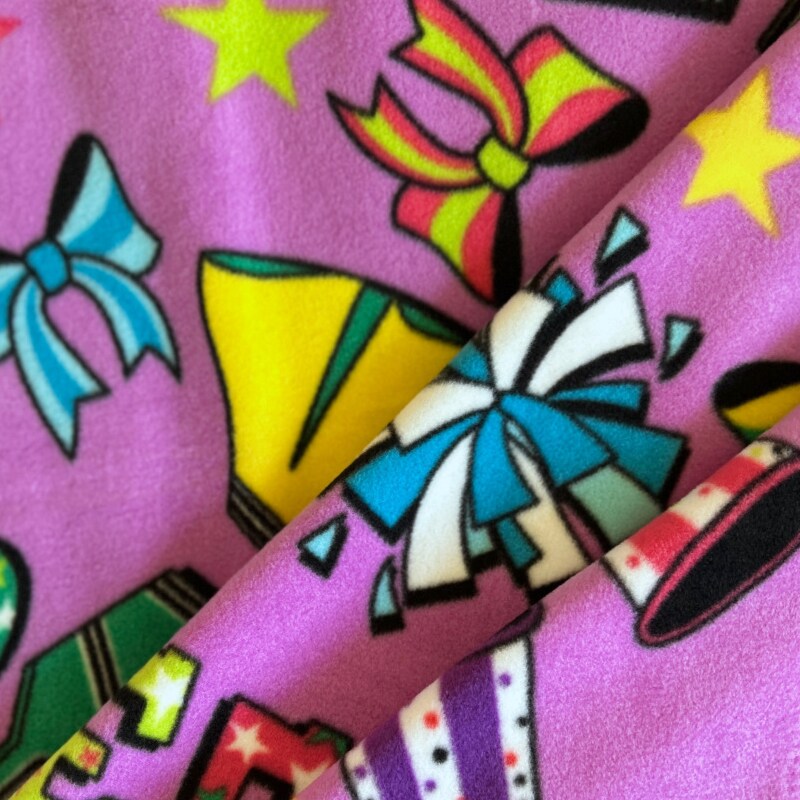 Cheerleader Spirit Anti-Pill Premium No-Sew Throw Fleece Fabric Kit (50x60)