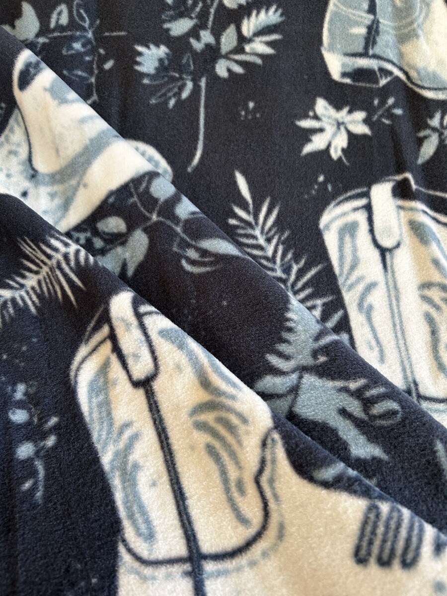 Country Cowboy Boots and Hats Anti-Pill Premium No-Sew Throw Fleece Fabric Kit (50x60)