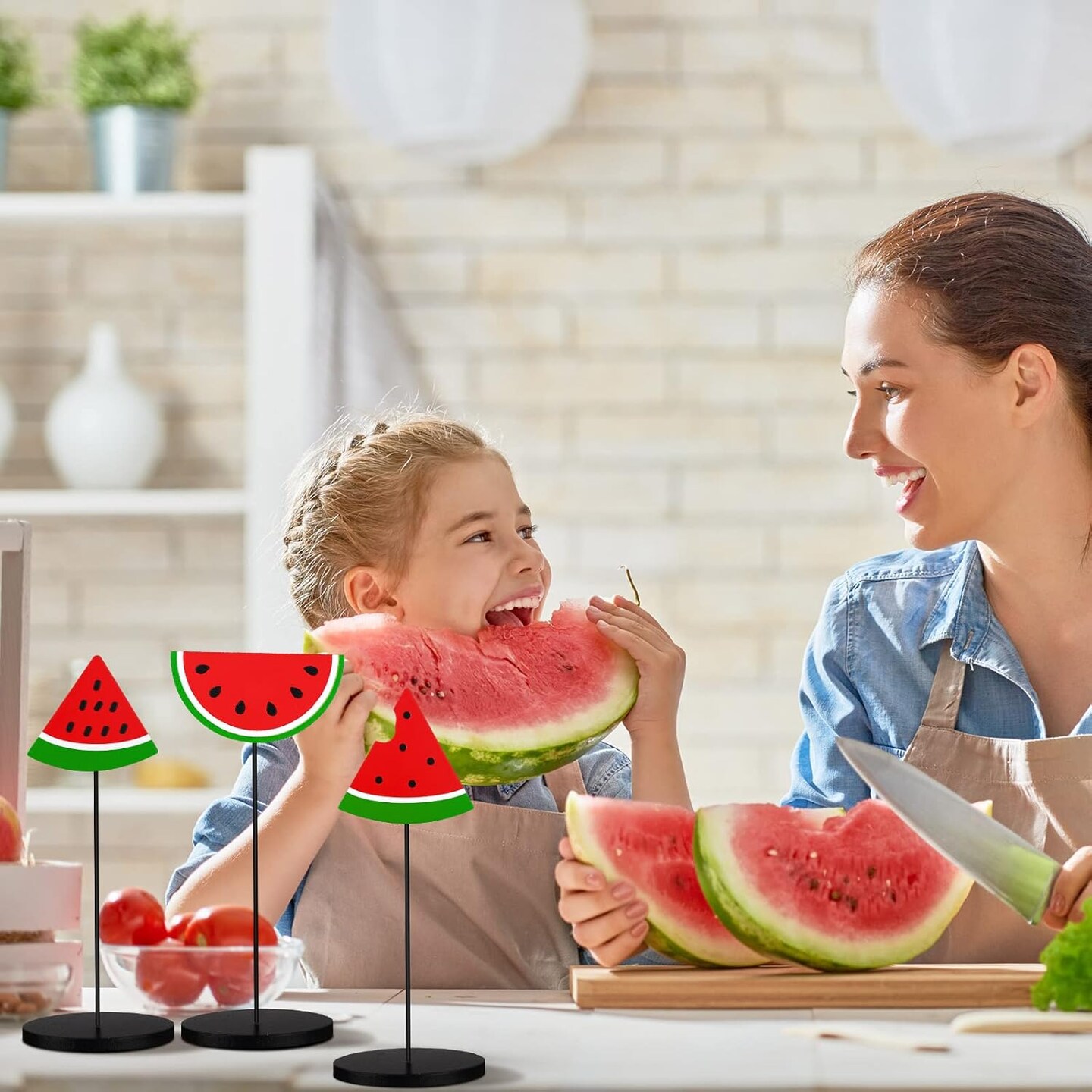 5 Pcs Summer Watermelon Wooden Sign Summer Farmhouse Wooden Tiered Tray Decor Rustic Table Topper Sign for Farmhouse Home Kitchen Party Decor (Watermelon Style)