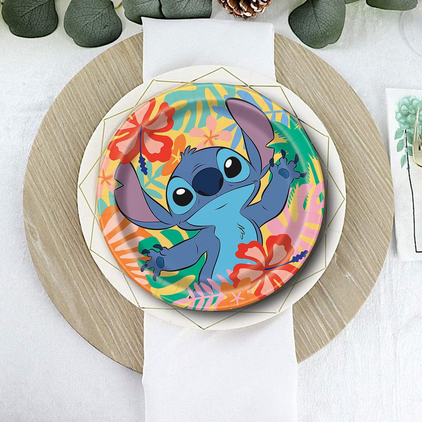 8 Count Lilo &#x26; Stitch Paper Plates 8 3/4 Inch Disney Luau Birthday Party Supplies