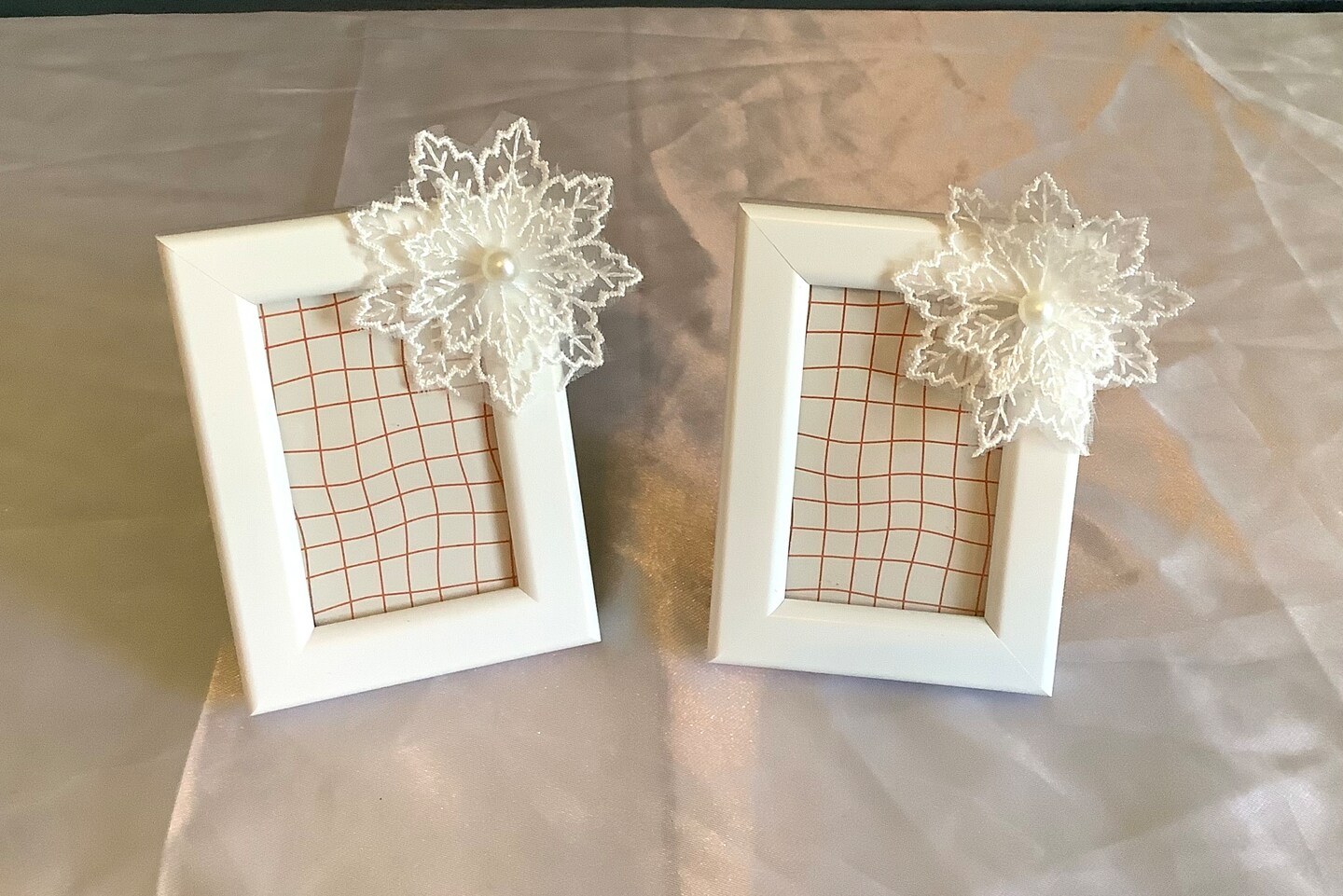 花暦 つまみ細工＊ 刺繍花柄ミラー♦️スクエア形♦️送料込 変更可 希少♦️ヴィンテージ♦️木製フレーム - 】---フレーム/額縁/壁かけ/卓上小物 - 水仙 フォトフレーム