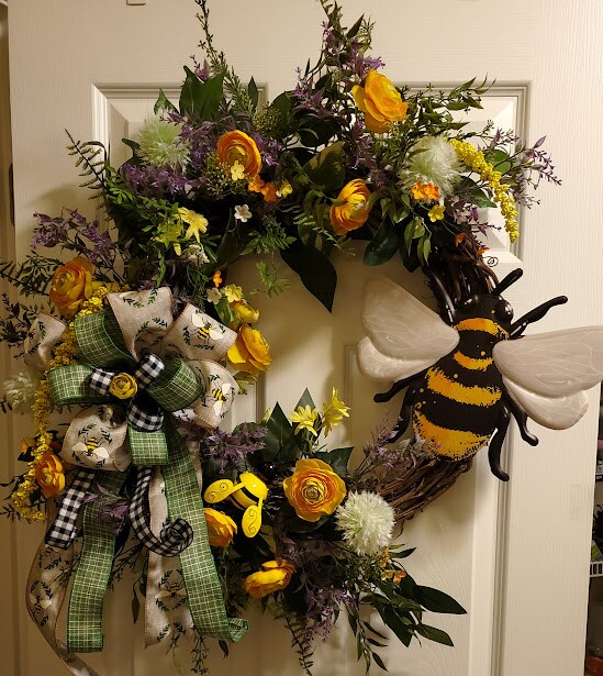 Bumblebee Floral Grapevine Wreath for Front Door, Bumblebee Wreath, Summer Bee Decor, Bee Decor, Bee Keepers hotsell Gift, Summer Bee Porch Decor