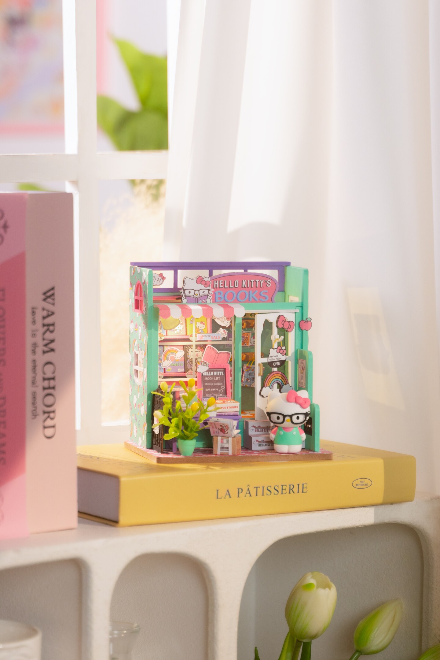 Hello Kitty&#xAE; Bookstore | DIY Miniature House Kit