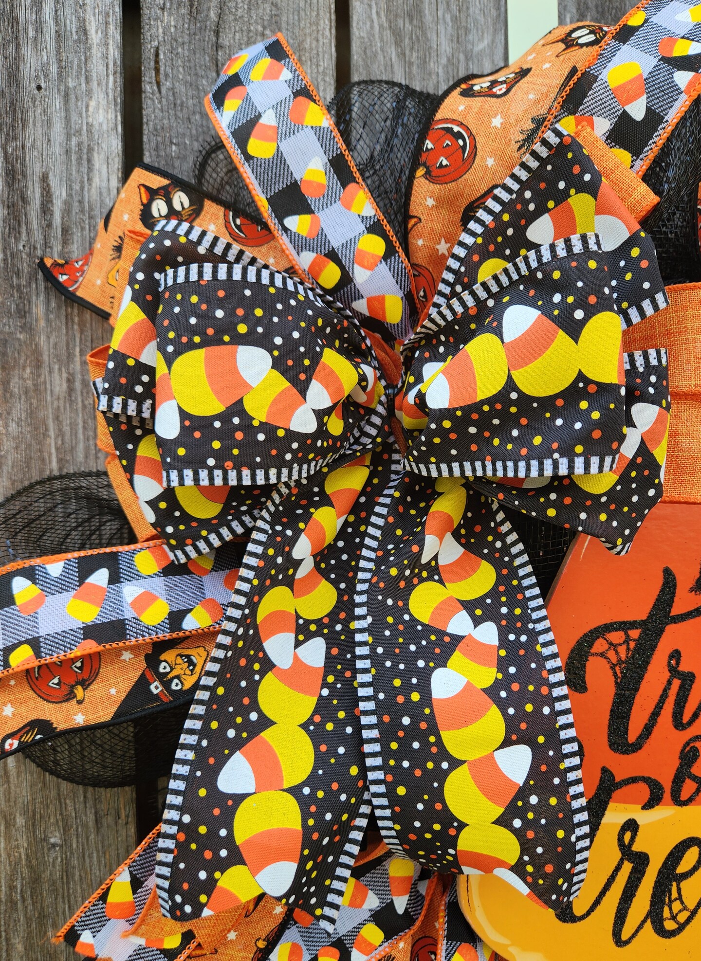 Halloween Wreath, Trick 2024 or Treat Wreath, Halloween Front door wreath, Candy Corn Wreath