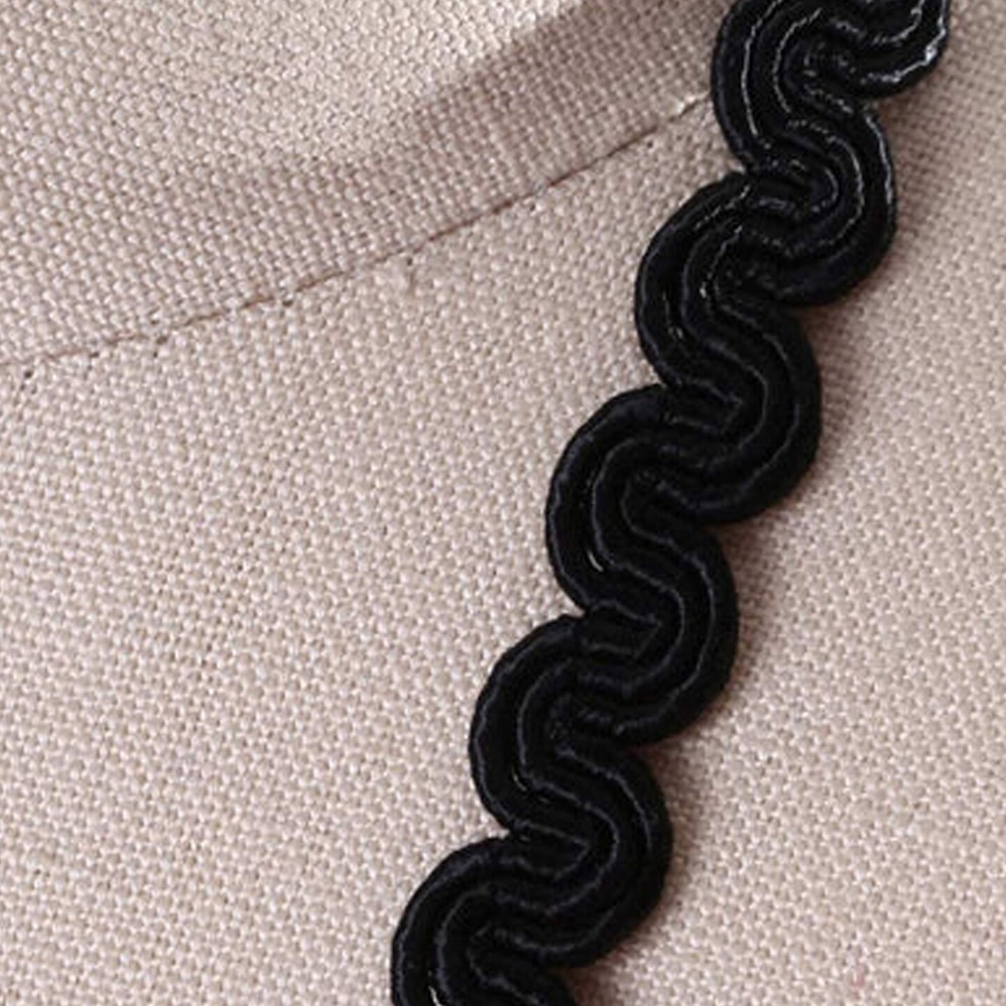2 Yards 3/8 Inch Black Scroll Gimp Trim for Upholstery Chairs Couches and Home Decor