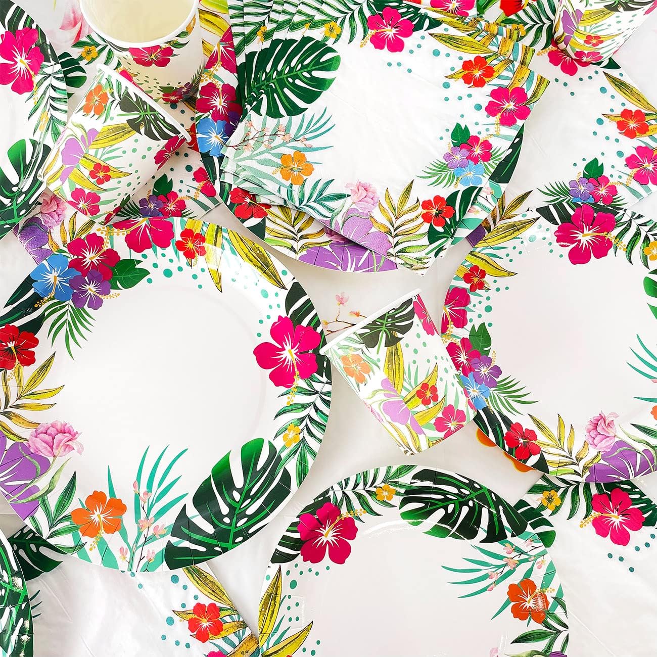 121 PCS Luau Hawaiian Party Decorations - Aloha Tropical Party Tableware Supplies Including Plates, Napkins, Cups and Tablecloth for Summer Pool and Tropical Luau Birthday Party Decor Serves for 30