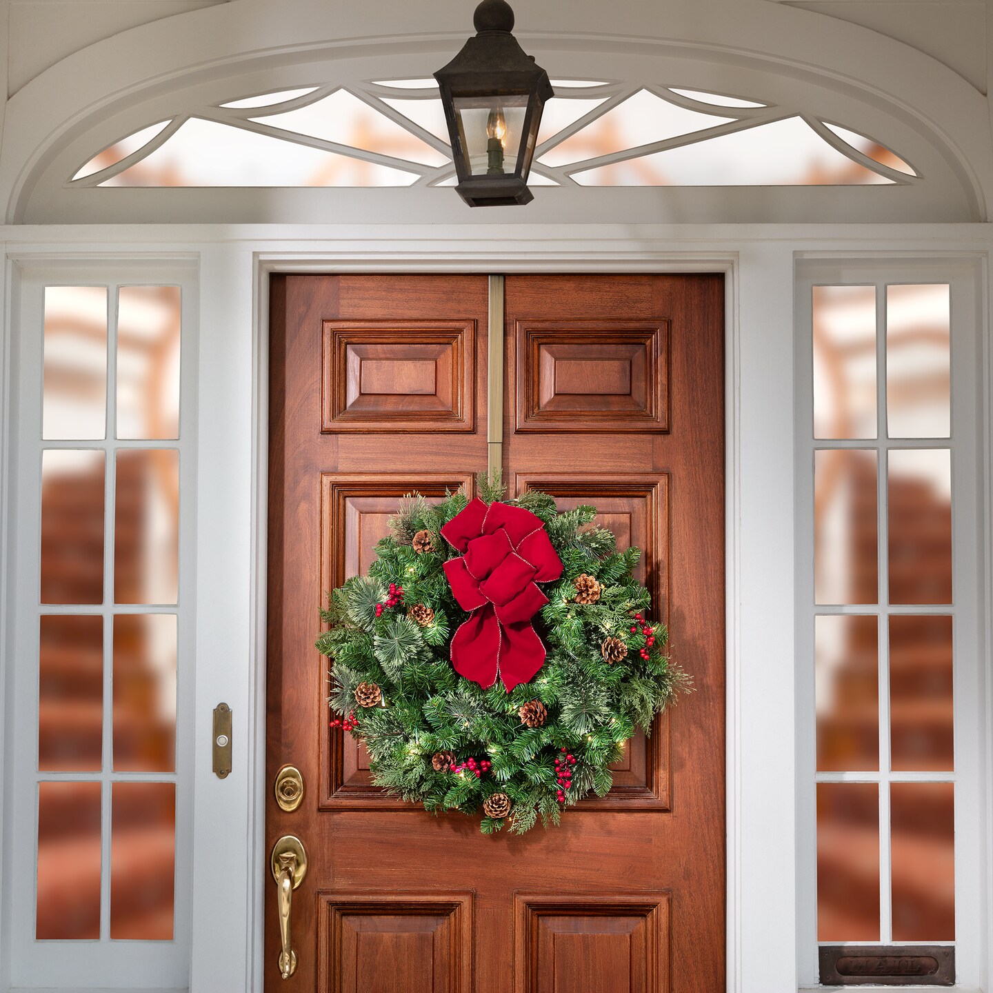 Haute Decor Adjustable Length Wreath Hanger - 20 Lb. Capacity