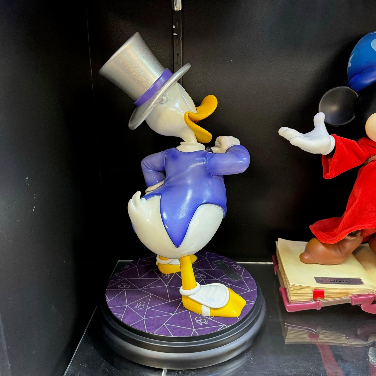 Disney 100 Years of Wonder Tuxedo Donald Duck Master Craft Table Top Statue