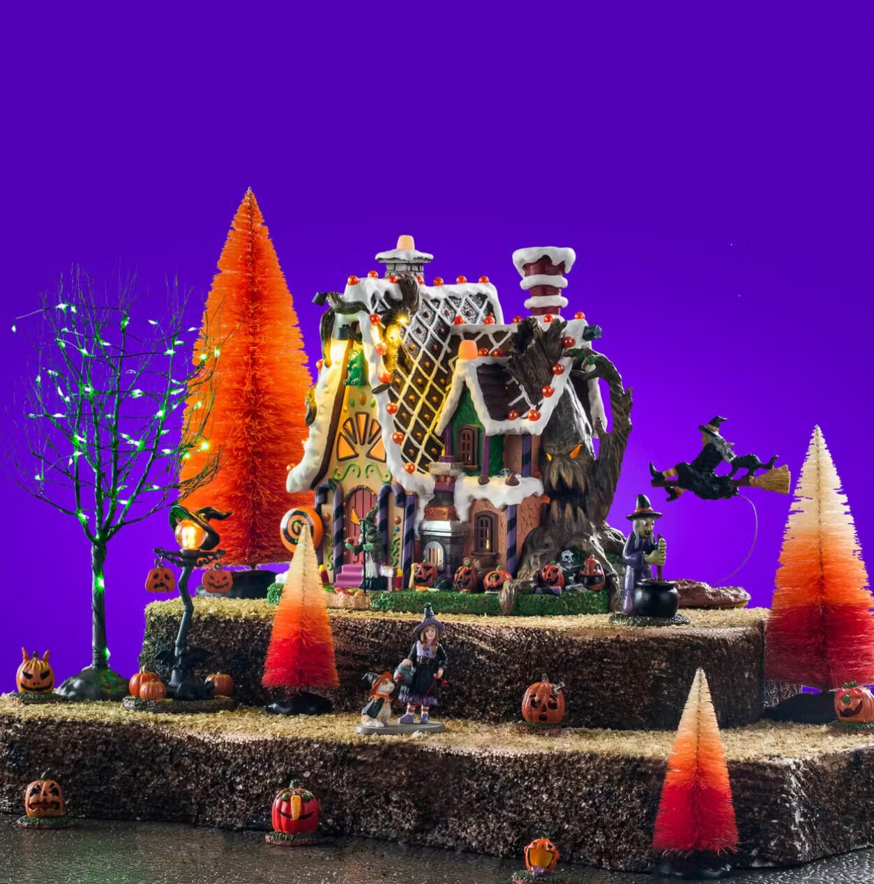 The Candy Witch Cottage House Set - Lemax Spooky Town