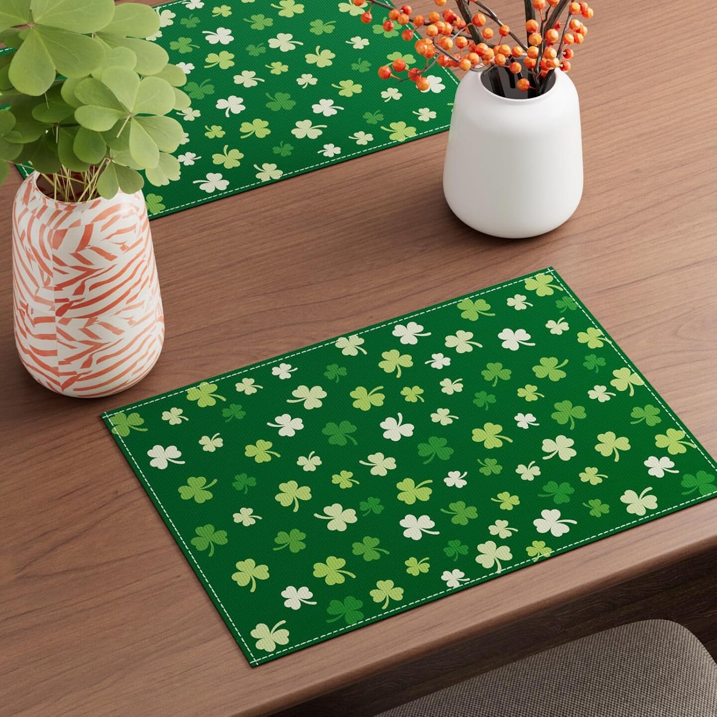 St. Patrick&#x27;s Day Green Shamrock Placemats Set of 4 Table Mats 12 x 18 Inch Party Home Dining Decor Table Decorations