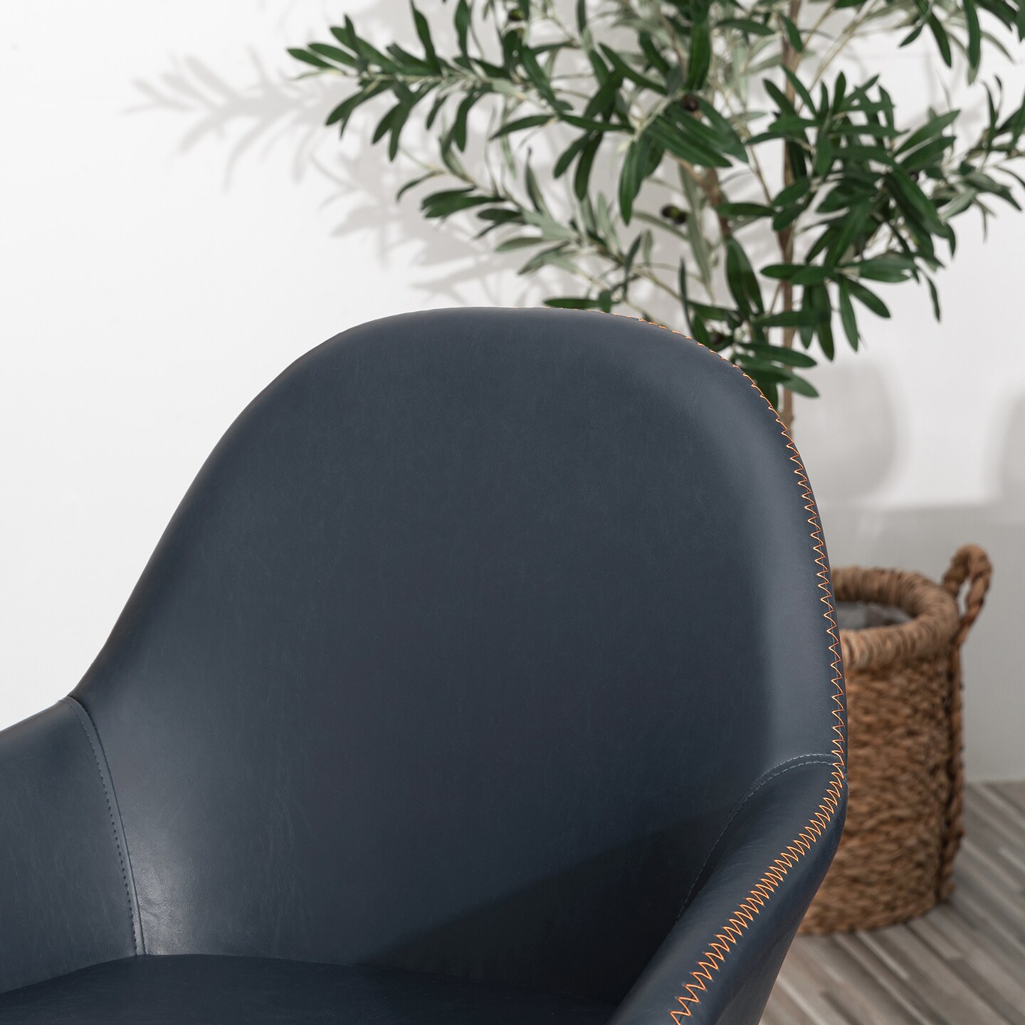 Set of 2/4 Mid-Century Modern Leatherette Dining Armchairs