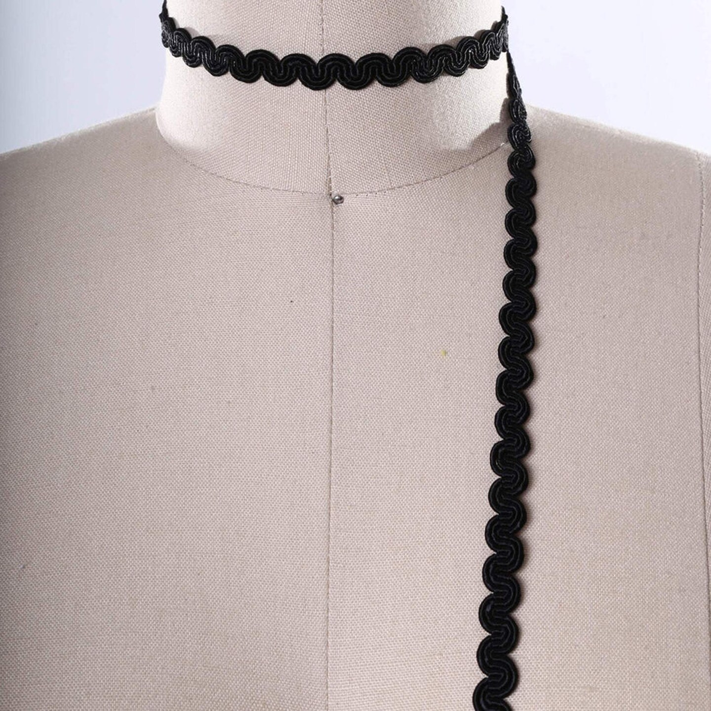 2 Yards 3/8 Inch Black Scroll Gimp Trim for Upholstery Chairs Couches and Home Decor