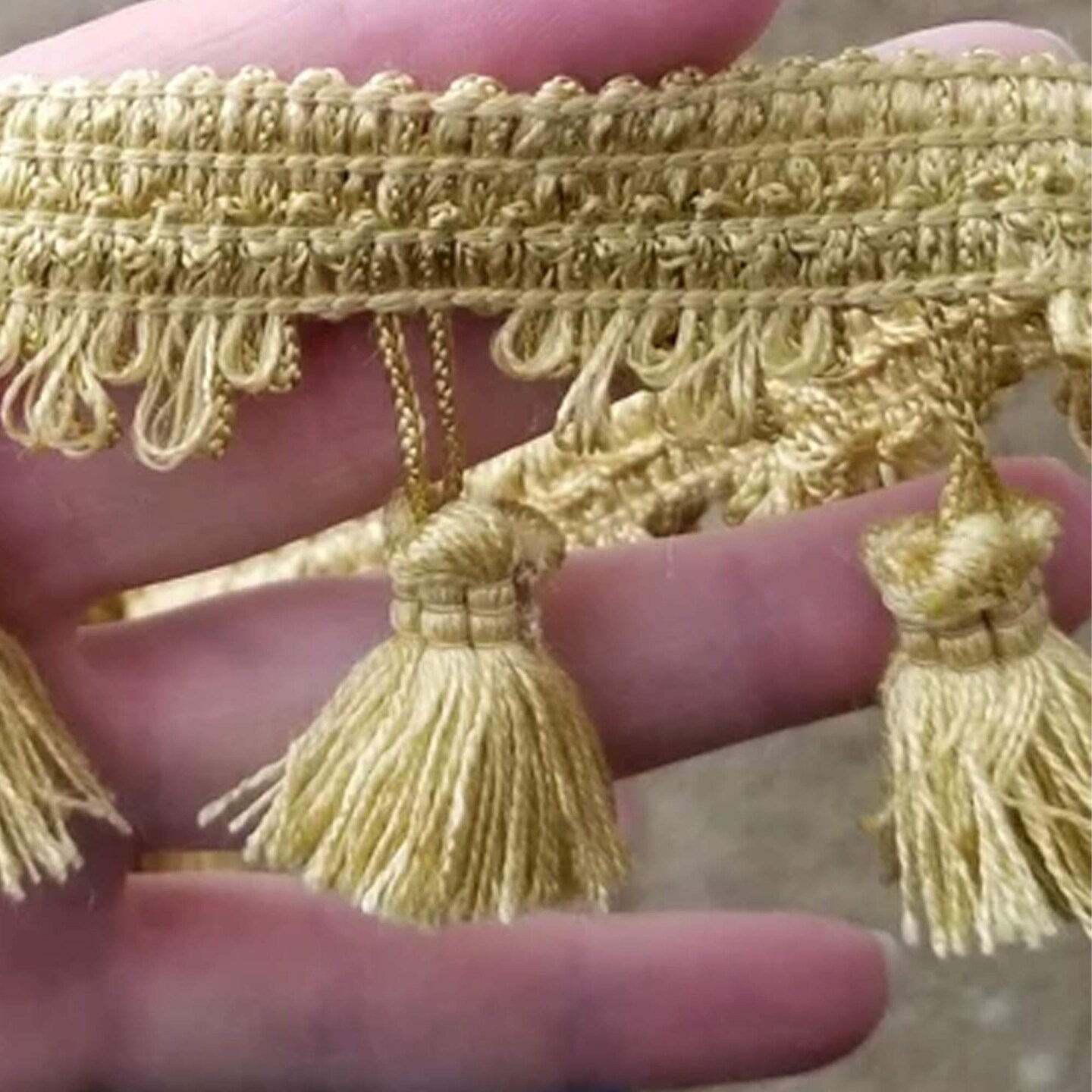 1 Yard 2&#x22; Beige Home D&#xE9;cor Fringe Trim with Tassels