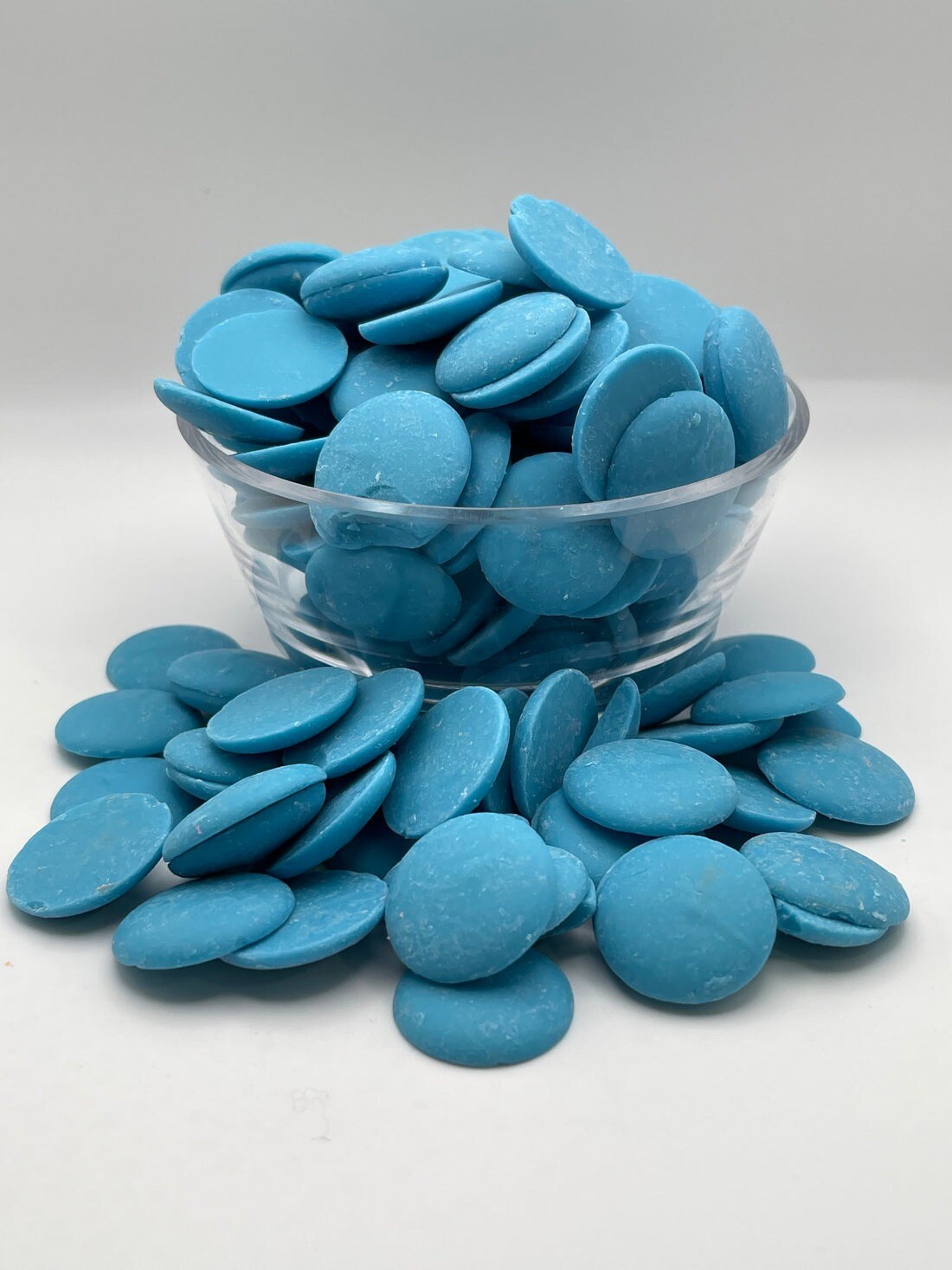 2.5lb Merckens Light Blue Chocolate Candy Melts for Coating Dipping Drizzling Baking and Decorating