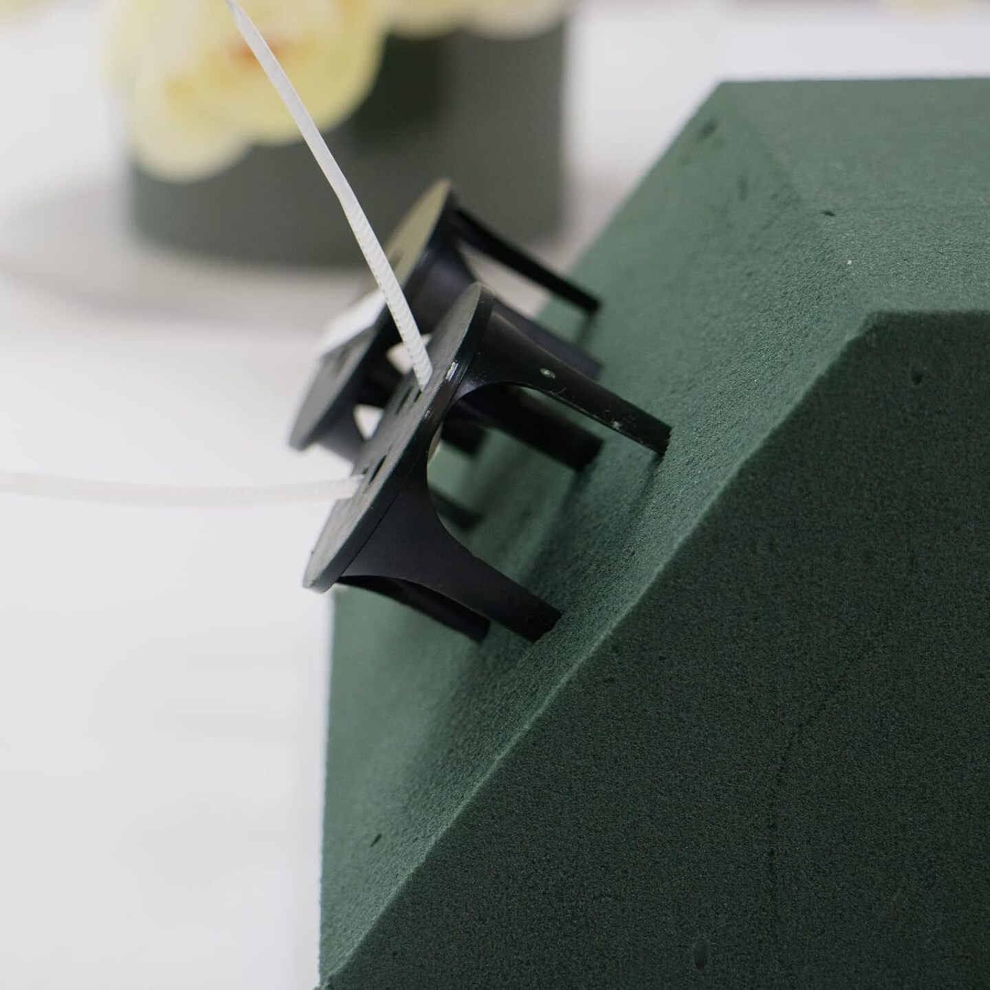 100Pcs Flower Foam Anchor Pins, Green Floral Foam Pinholder