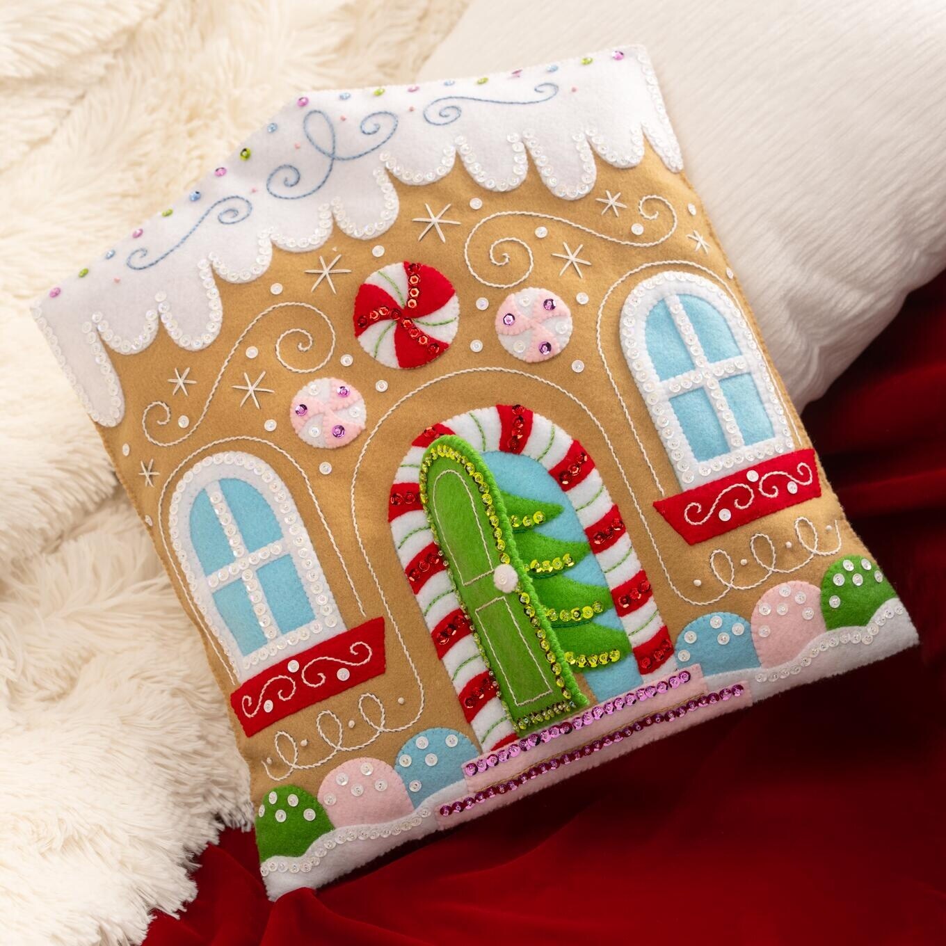 Bucilla Felt Pillow Applique Kit 12"X13.75"-Gingerbread Cottage