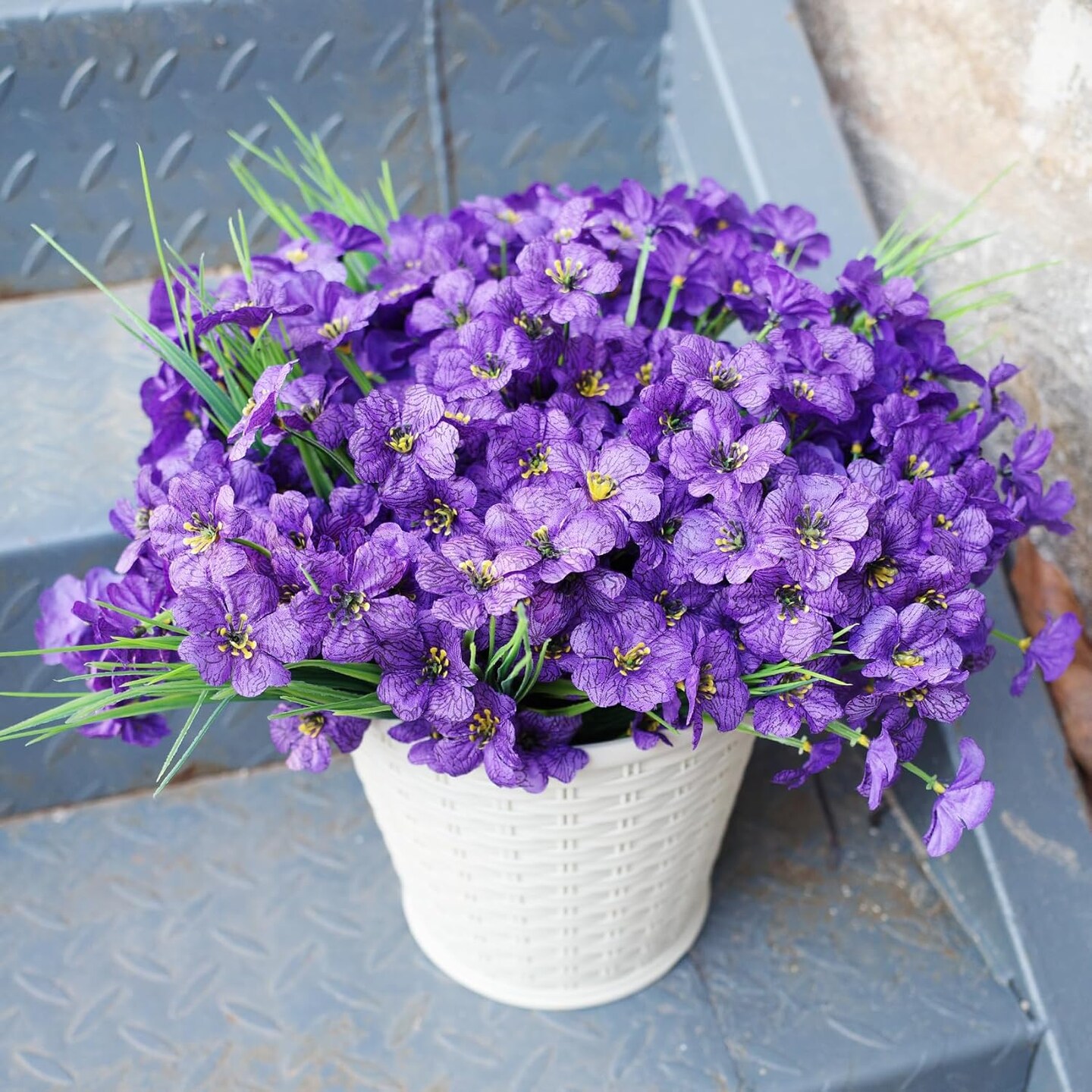 16pcs Outdoor Summer Bushes Artificial Flowers UV Resistant Fake Flowers Bulk Artificial Flowers
