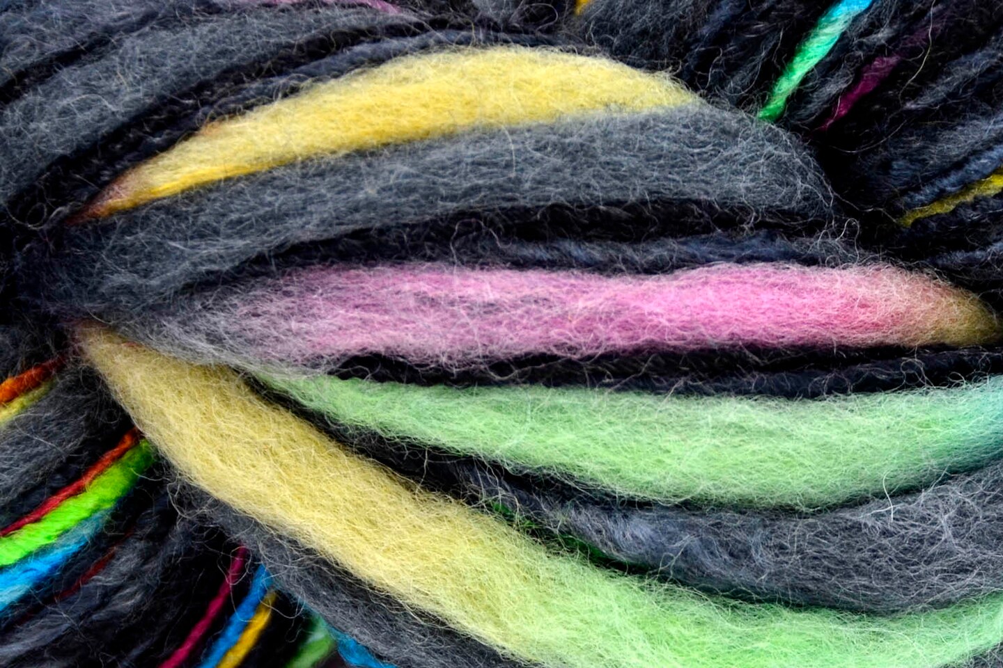 Universal Yarn Bamboo Bloom Handpaints - Thick &#x26; Thin Bulky Yarn - 16 Colors
