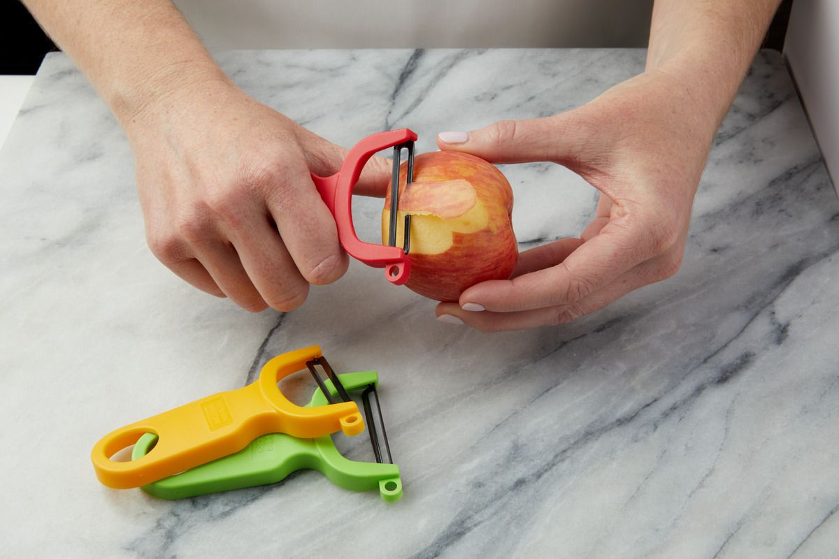 Kuhn Rikon Original Swiss Peeler 3 Piece Set, Red/Green/Yellow