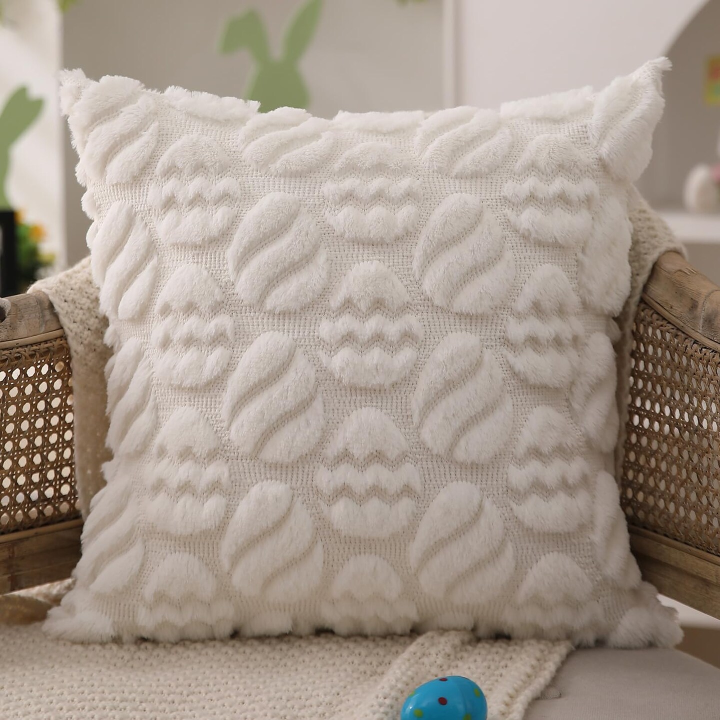 Easter Pillow Covers 18x18 inch Set of 2 Easter Decoration Cream White Egg Soft Plush Faux Fur Jacquard Throw Pillows for Bedroom Sofa Holiday Festivals Home Decor FHJ-09A18