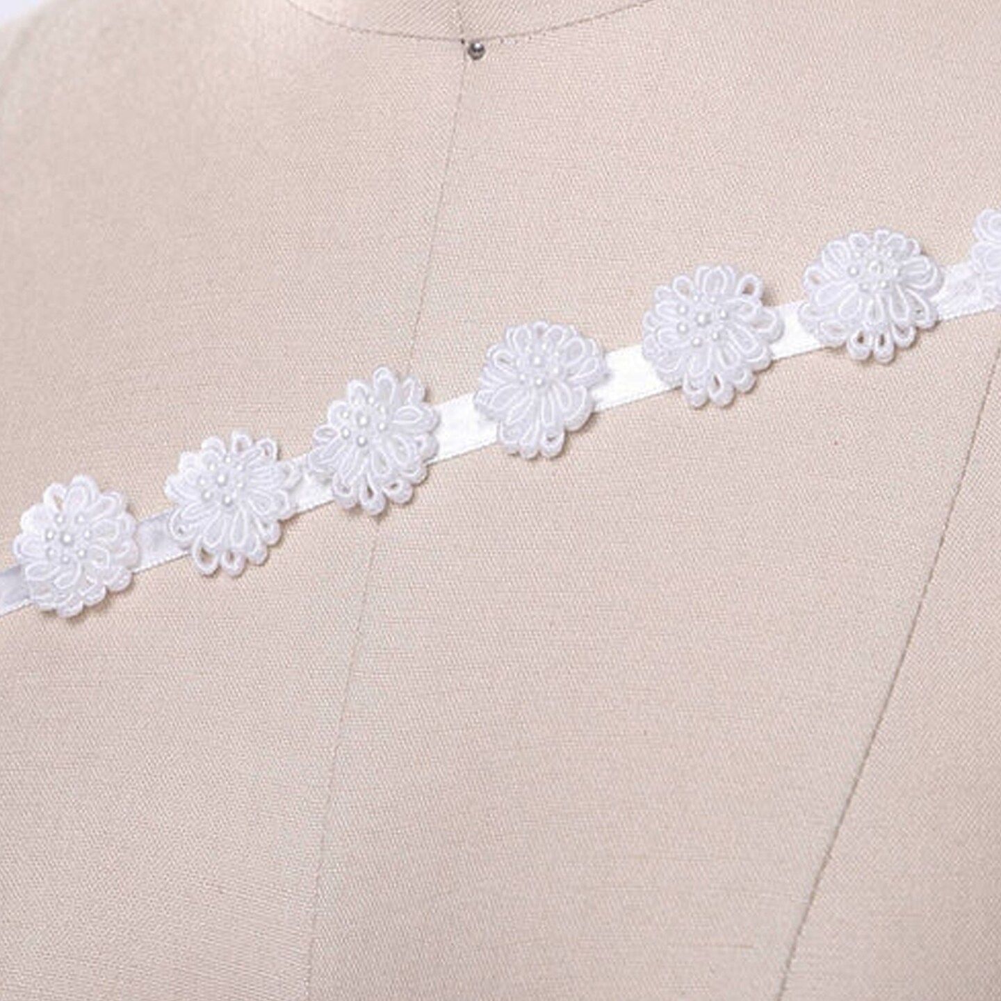 1 Yard 3D White Flower Ribbon Trim Firm Satin Narrow Floral Accent