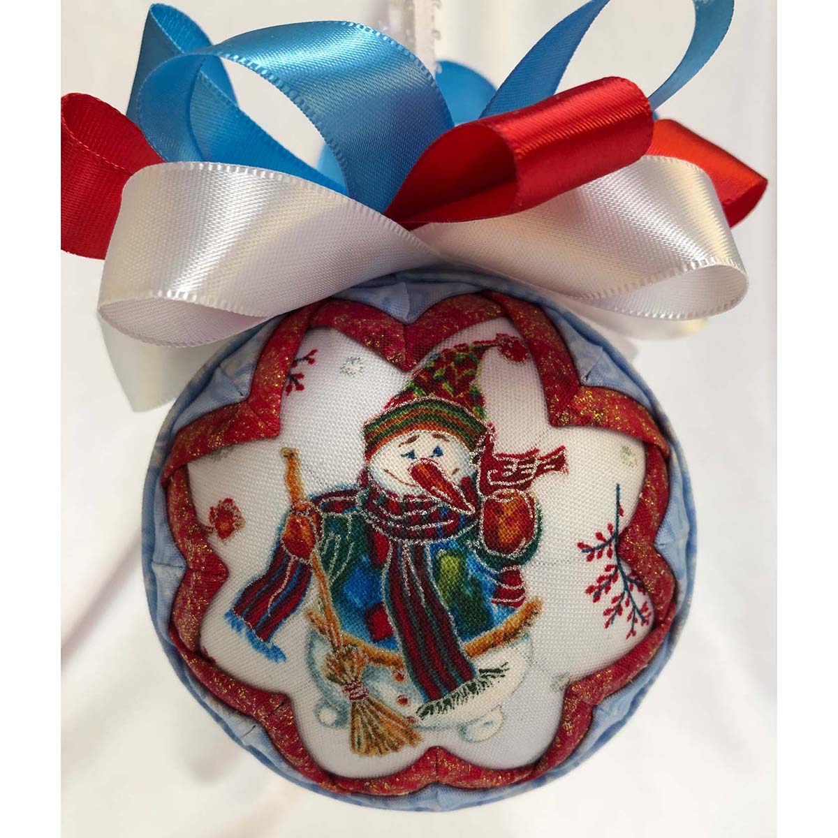 Quilt Magic  Snowman Fancy No-Sew Ornament Kit