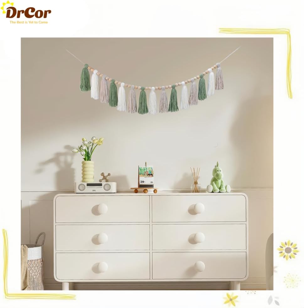Sage Green Tassel Garland – Boho Farmhouse Yarn Fringe Wall Hanging(Green)