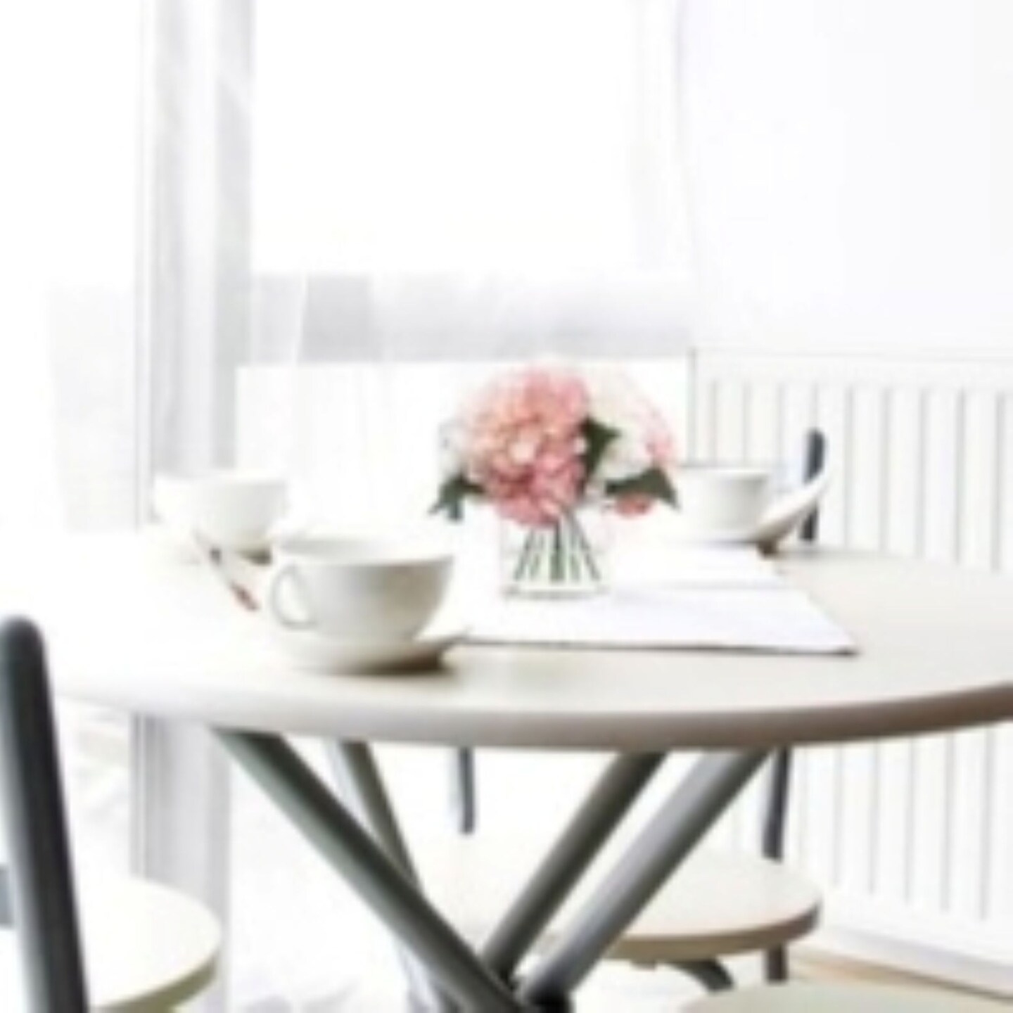 2-Pack Pink & White Hydrangea Flowers | Faux Arrangements in Glass Vase with Water Look – Elegant Home & Office Decor