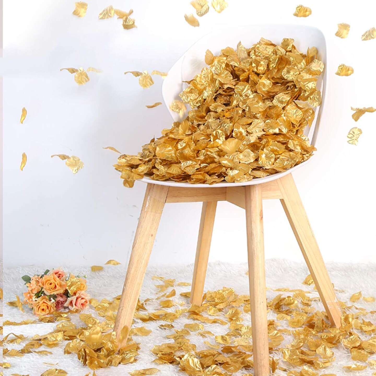 1000 Pieces Artificial Rose Petals (Gold Color)