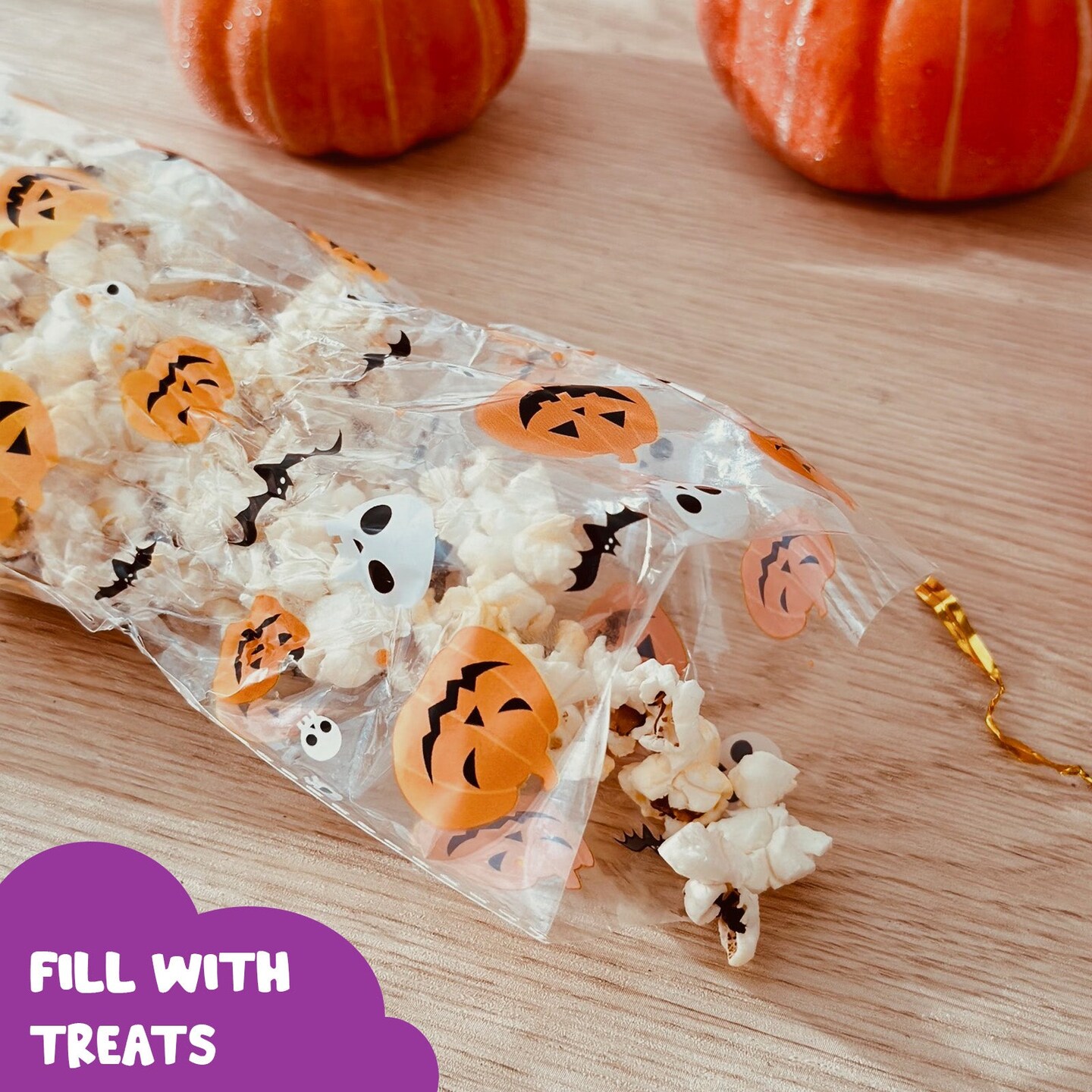 Wrapables Halloween Cellophane Treat Bags With Twist Ties for Candy, Treats, Trick or Treat and Party Favors, Halloween Treat Bags, Halloween Gift Bags, Halloween Goody Bags (100pcs), Dark Creatures