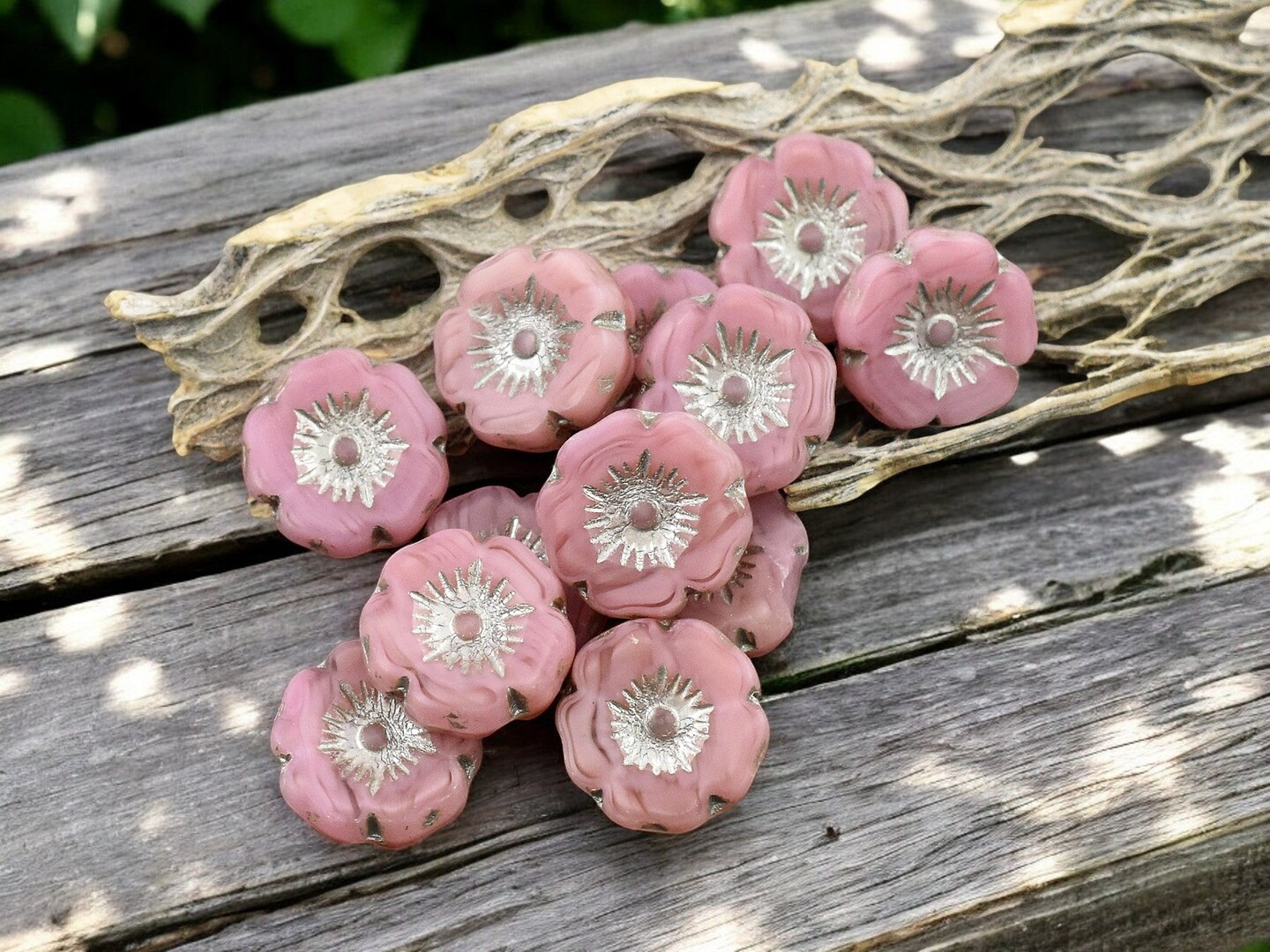 Czech Table Cut - Hawaiian Flower, 12mm Czech Table Cut - Hawaiian Flower, 12mm