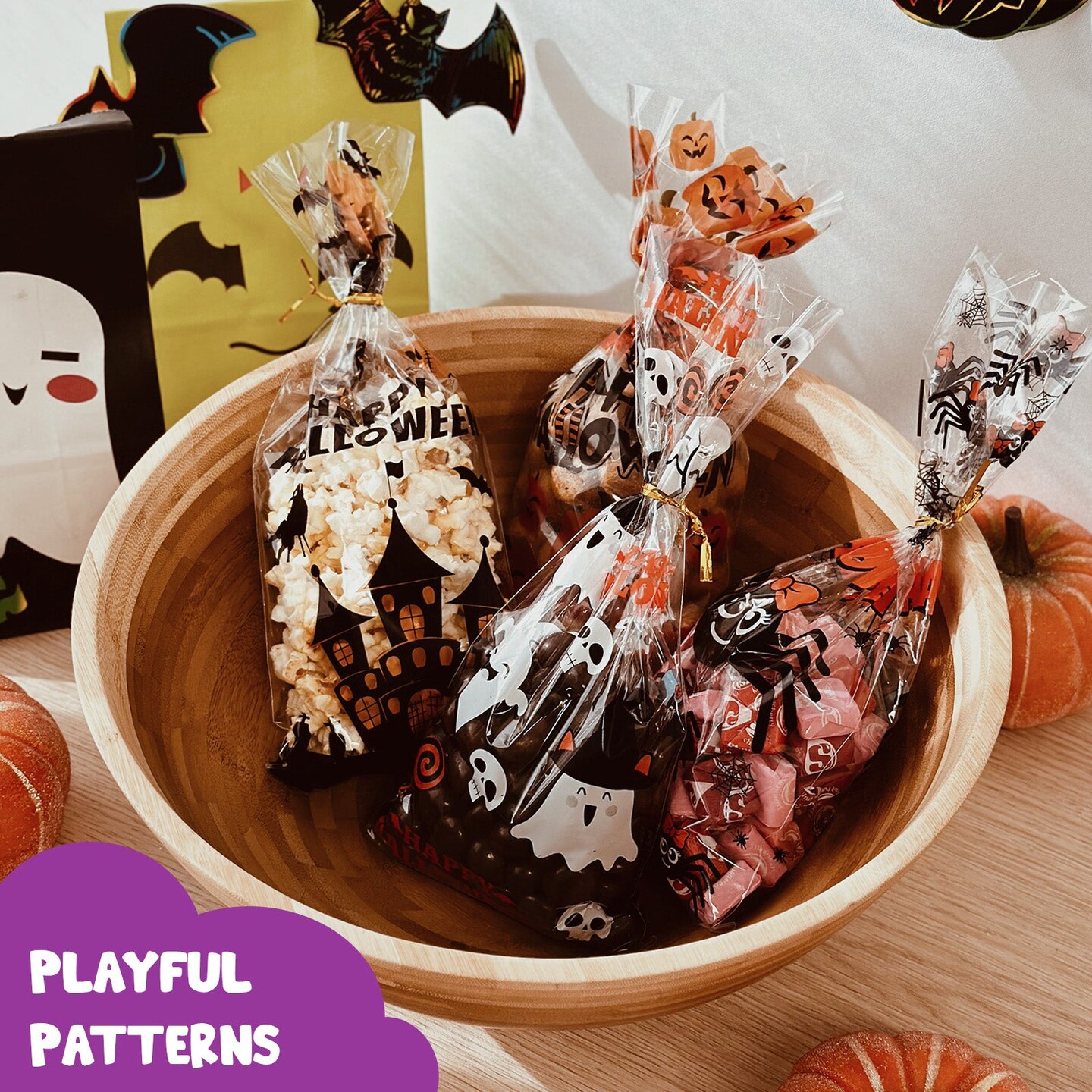 Wrapables Halloween Cellophane Treat Bags With Twist Ties for Candy, Treats, Trick or Treat and Party Favors, Halloween Treat Bags, Halloween Gift Bags, Halloween Goody Bags (100pcs), Creepy Critters