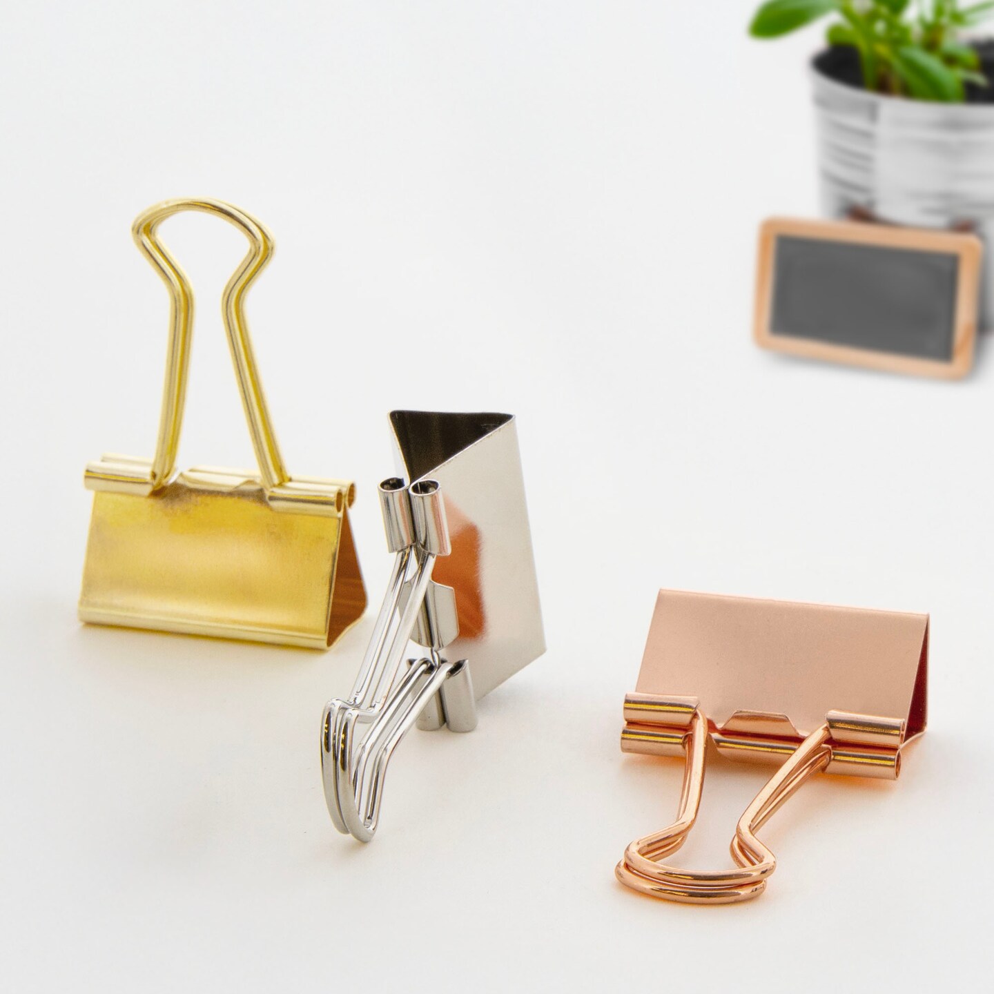 BAZIC Medium 1 1/4&#x22; (32mm) Assorted Color Metallic Binder Clip (6/Pack)