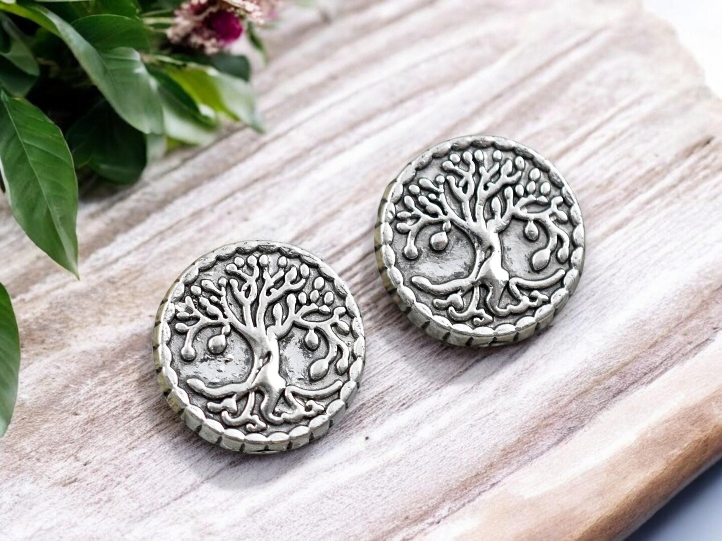 *10* 15mm Antique Silver Tree Of LIfe Coin Beads