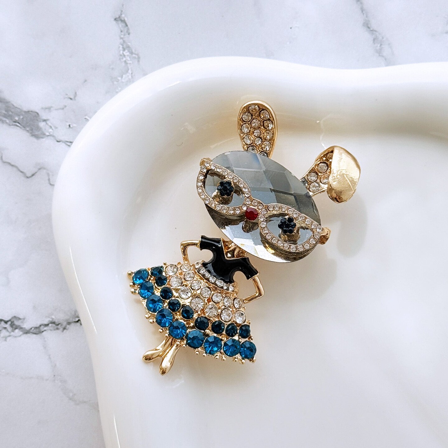 Wrapables Vintage Crystal Rhinestone Rabbit with Glasses and Skirt Brooch Pin, Blue