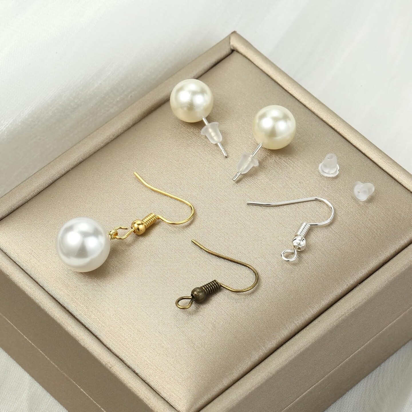 4 Colors Earring Hooks, 890 Pcs Earring Making Supplies Kit with Hypoallergenic Ear Wires Hooks, Open Jump Rings and Earring Backs for Jewelry Making Findings