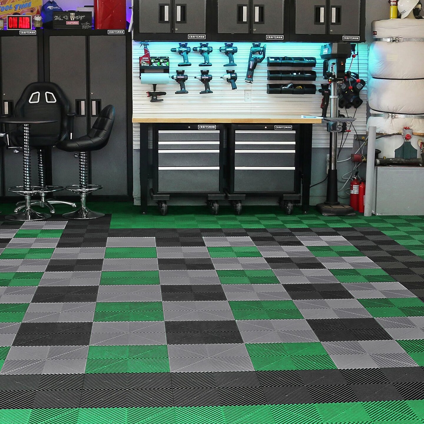24 Piece Modular Interlocking Drainage Mat 15.7 in Garage Floor Tiles Thick Anti Slip